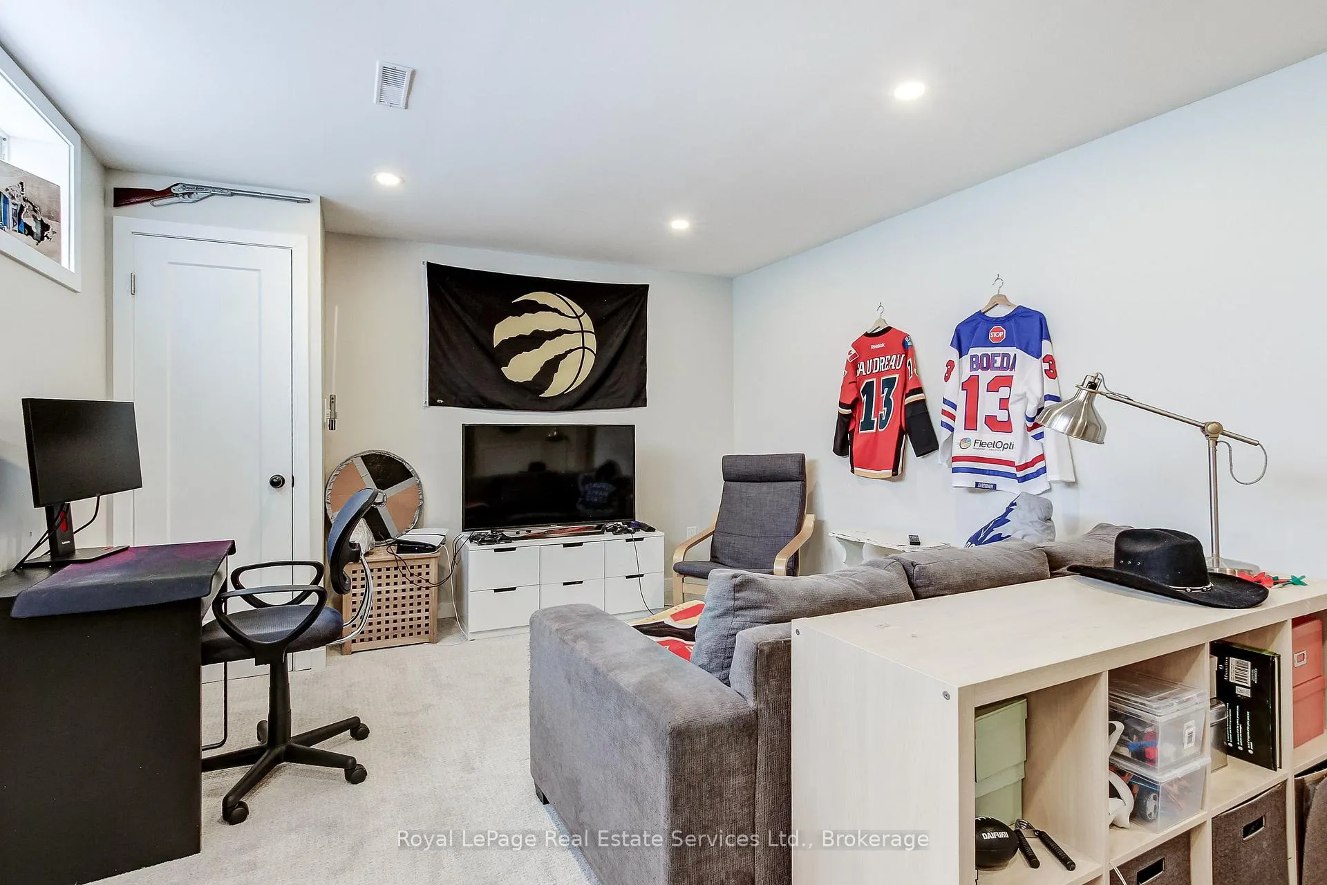 Photo 47 of 453 Warminster Drive, Oakville, West — HOMEH
