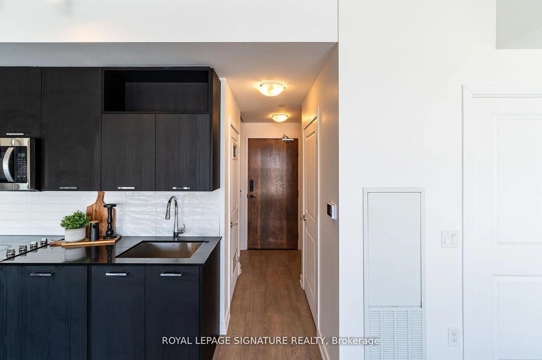 Photo 4 of Unit 1503, 120 Eagle Rock Way, Vaughan, Rural Vaughan — HOMEH