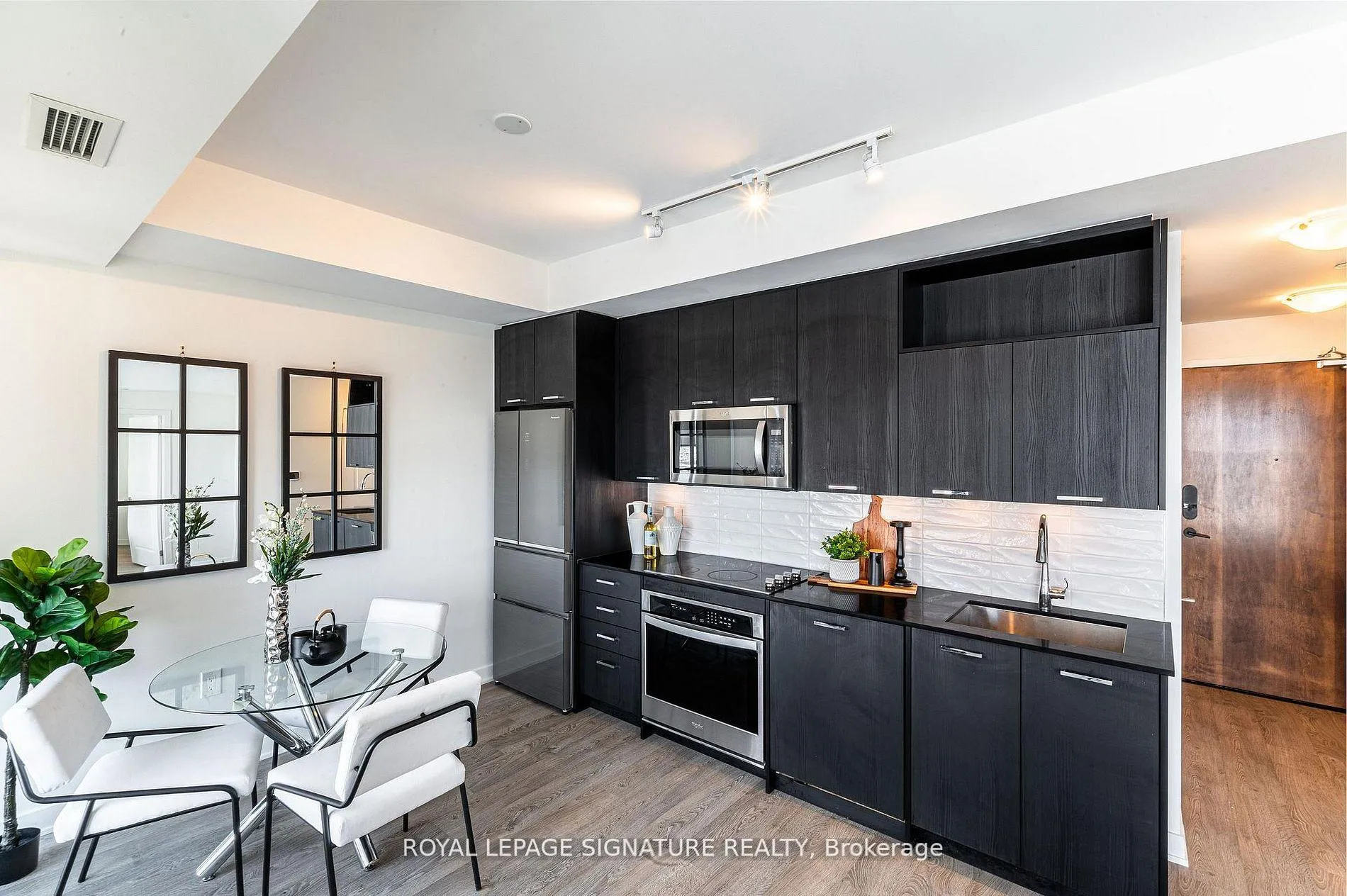 Photo 9 of Unit 1503, 120 Eagle Rock Way, Vaughan, Rural Vaughan — HOMEH