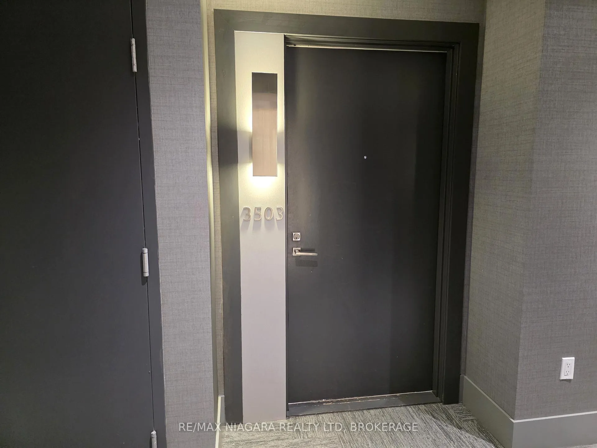 Photo 6 of Unit 3503, 2916 highway 7 Road W, Vaughan, Concord — HOMEH
