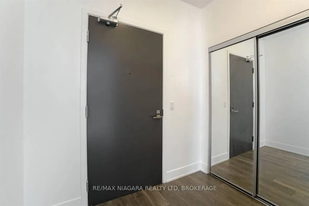 Photo 7 of Unit 3503, 2916 highway 7 Road W, Vaughan, Concord — HOMEH