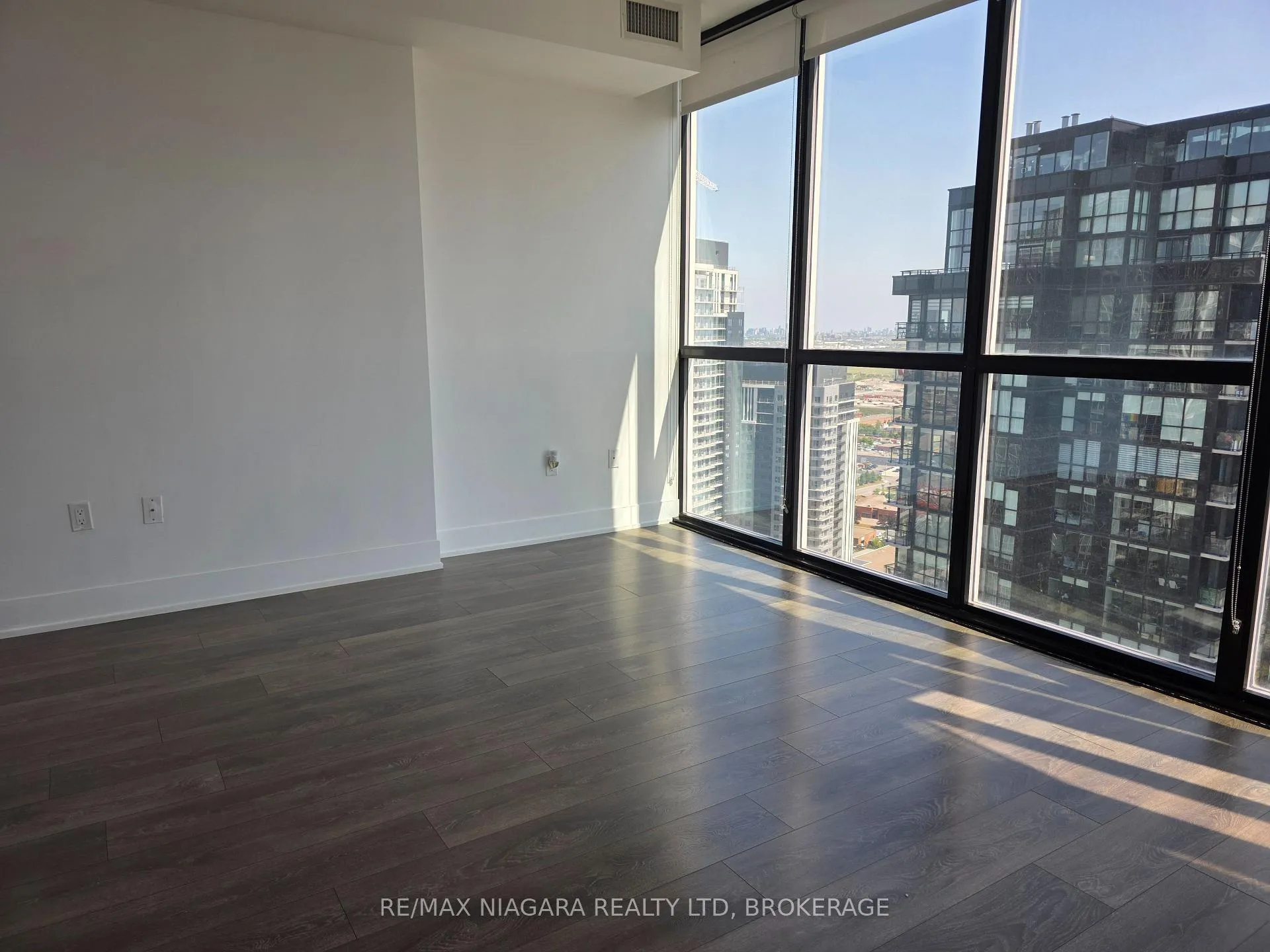 Photo 17 of Unit 3503, 2916 highway 7 Road W, Vaughan, Concord — HOMEH