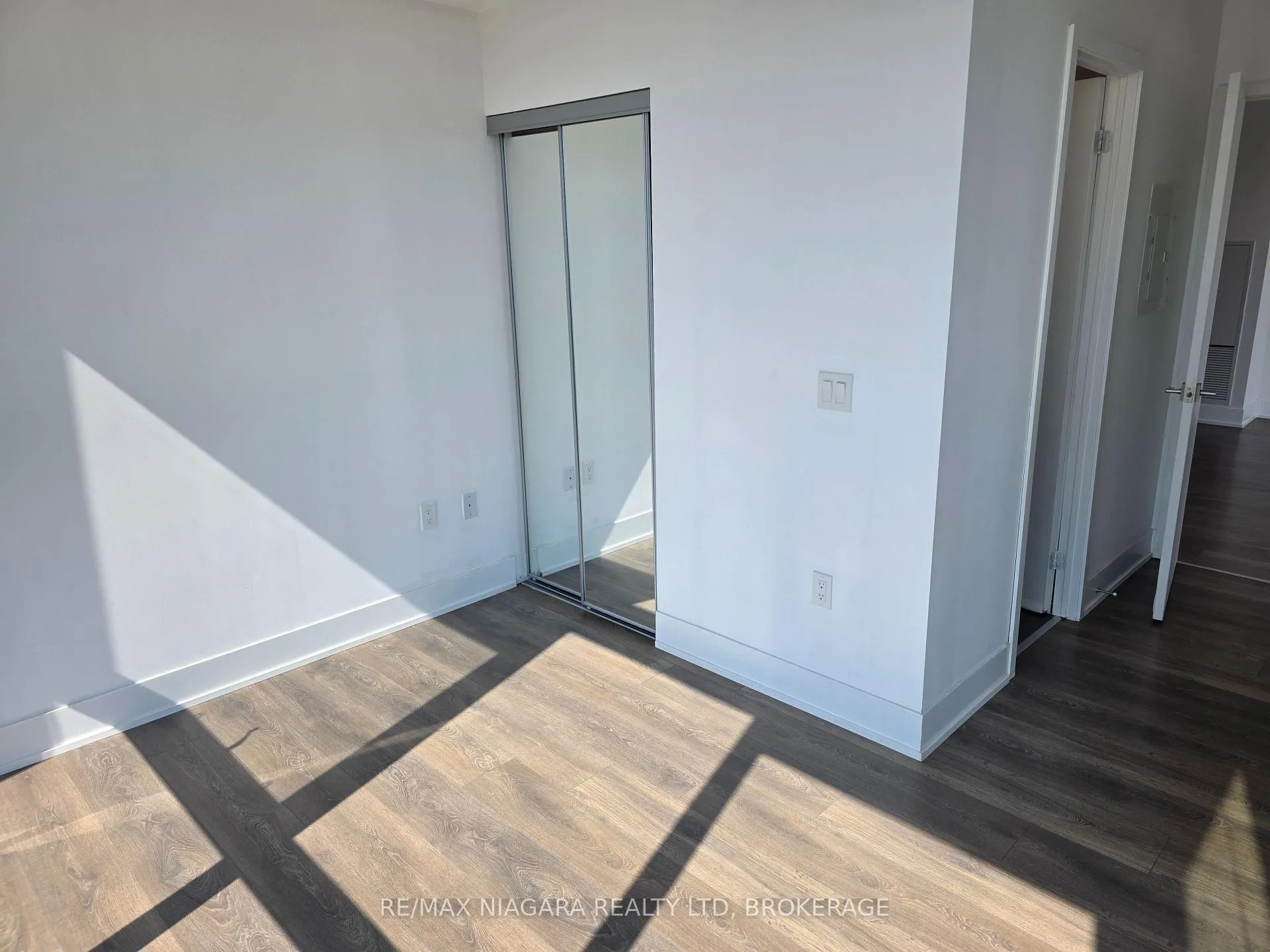 Photo 19 of Unit 3503, 2916 highway 7 Road W, Vaughan, Concord — HOMEH