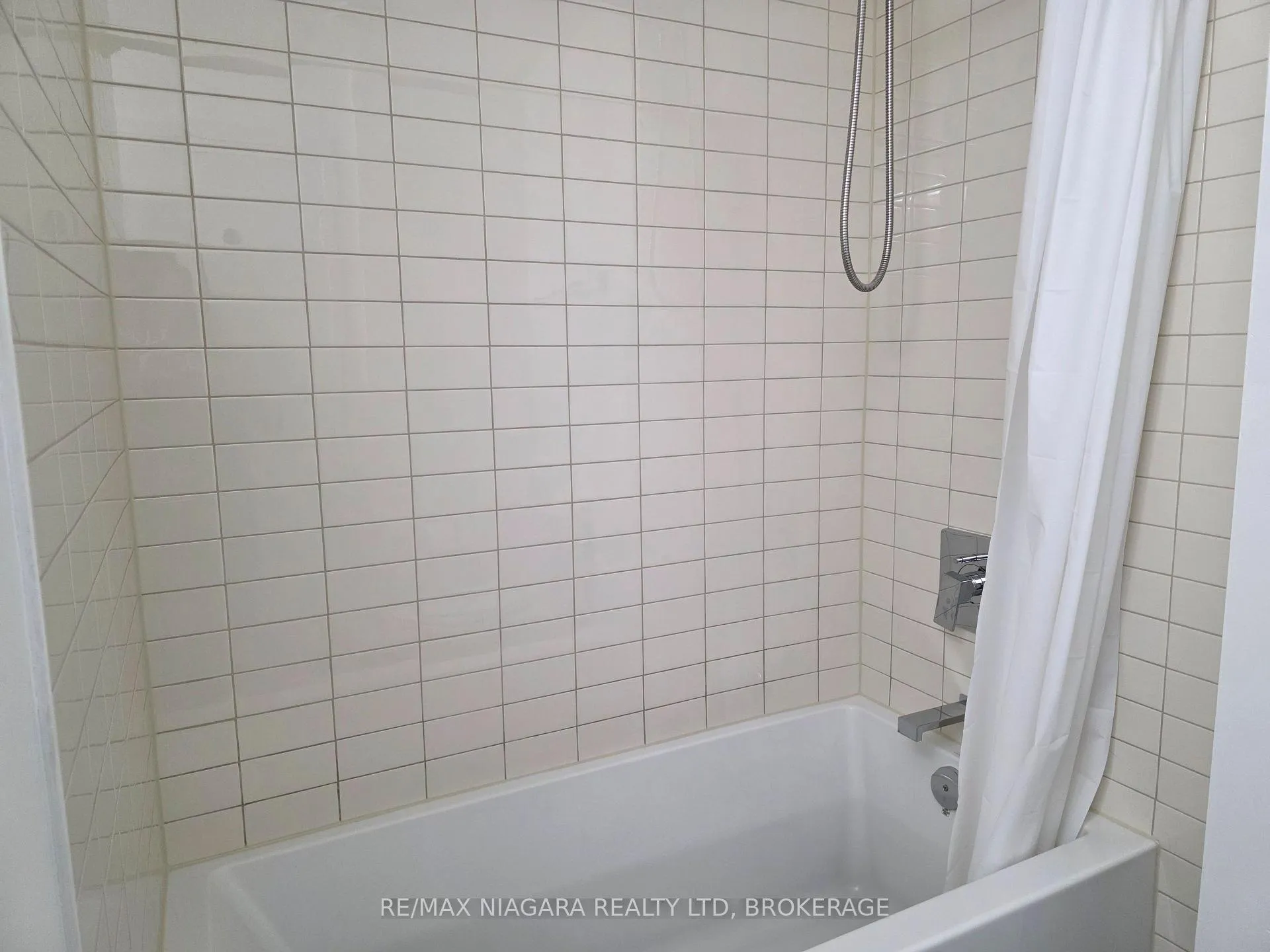 Photo 21 of Unit 3503, 2916 highway 7 Road W, Vaughan, Concord — HOMEH