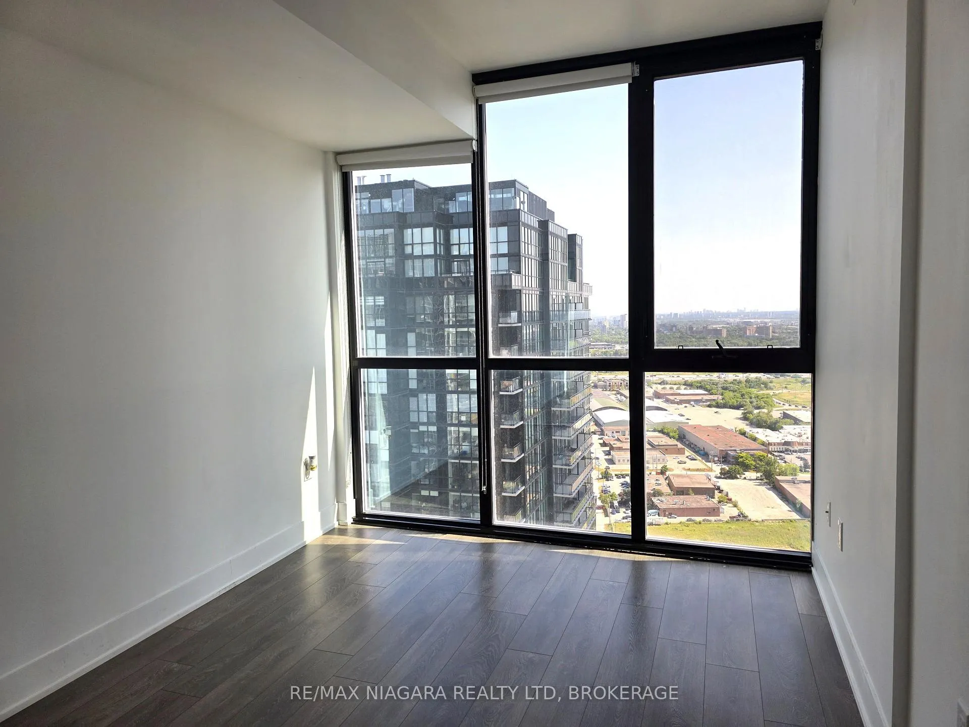 Photo 22 of Unit 3503, 2916 highway 7 Road W, Vaughan, Concord — HOMEH
