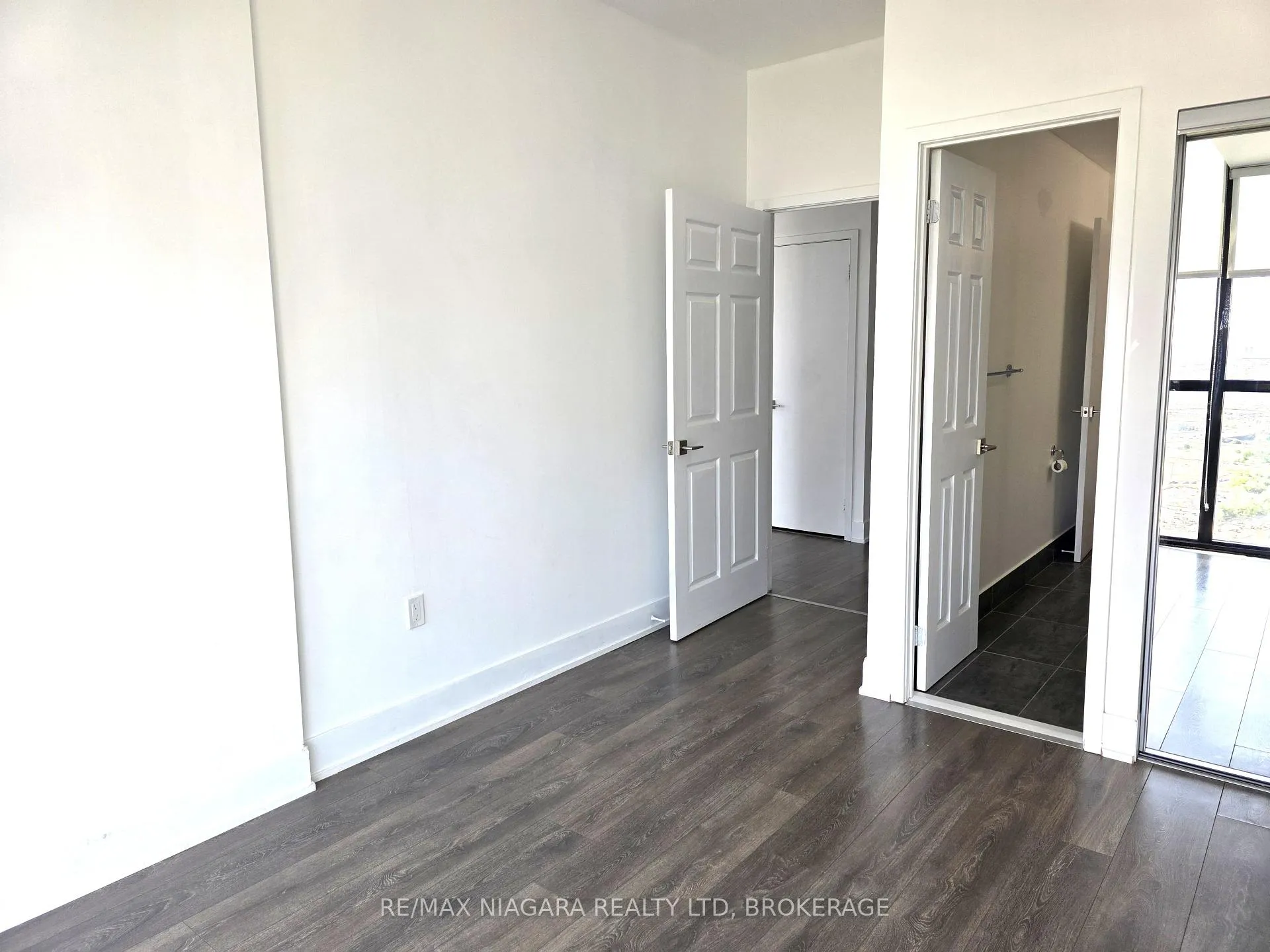 Photo 23 of Unit 3503, 2916 highway 7 Road W, Vaughan, Concord — HOMEH