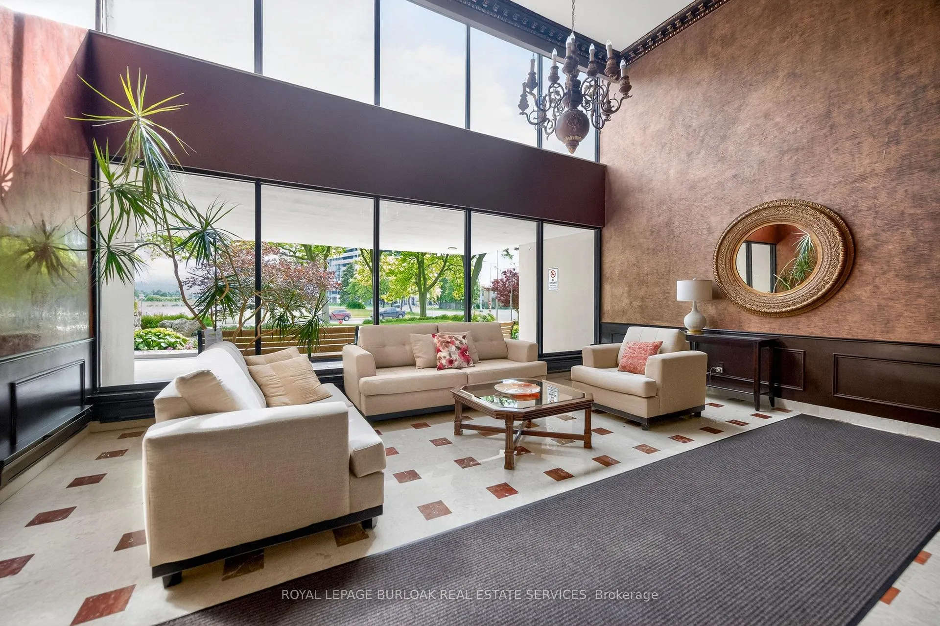 Photo 6 of Unit 802, 301 Frances Avenue, Hamilton, Lakeshore — HOMEH