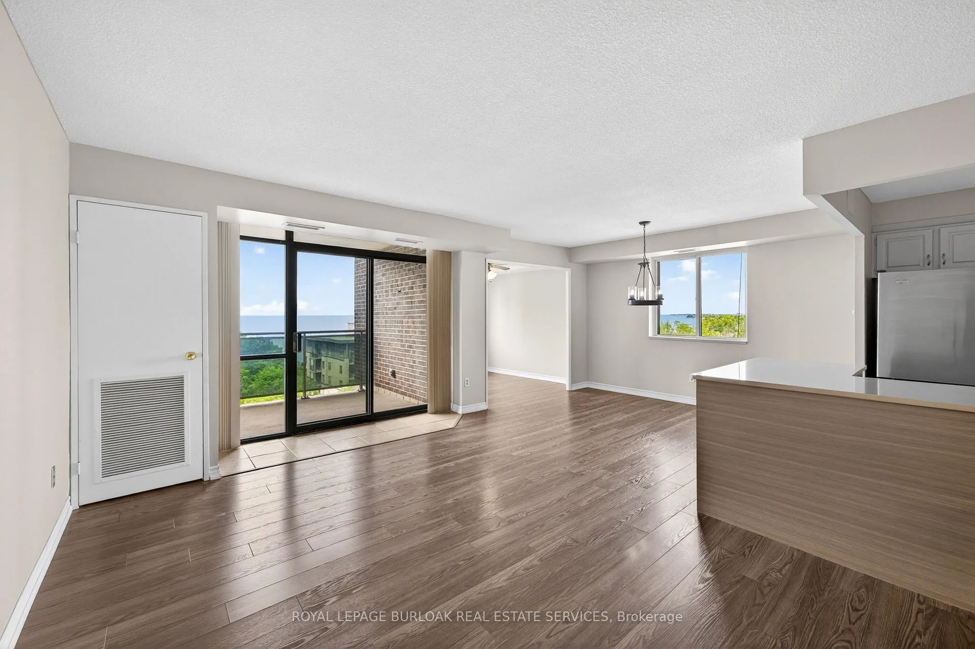 Photo 39 of Unit 802, 301 Frances Avenue, Hamilton, Lakeshore — HOMEH