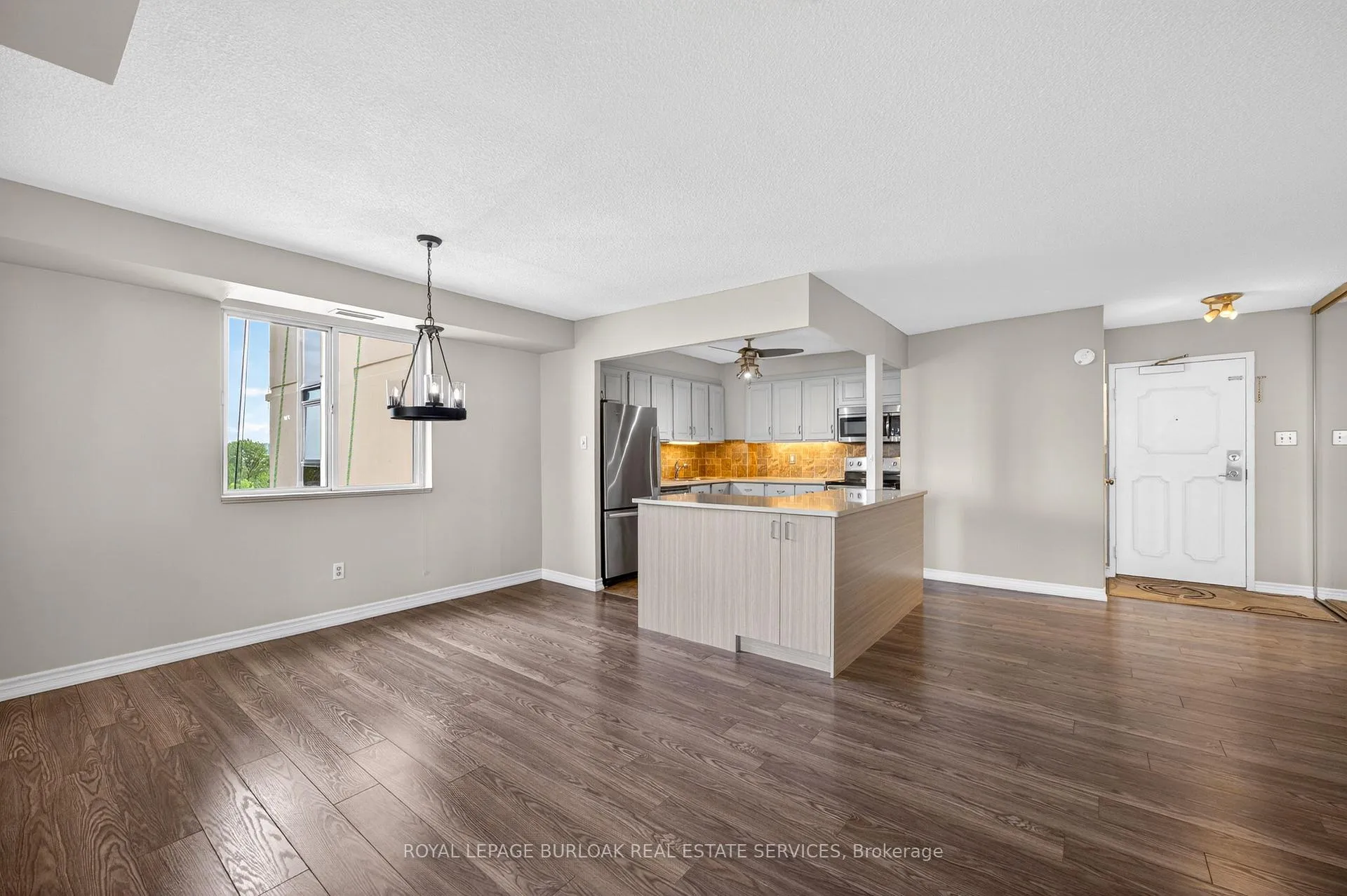 Photo 40 of Unit 802, 301 Frances Avenue, Hamilton, Lakeshore — HOMEH
