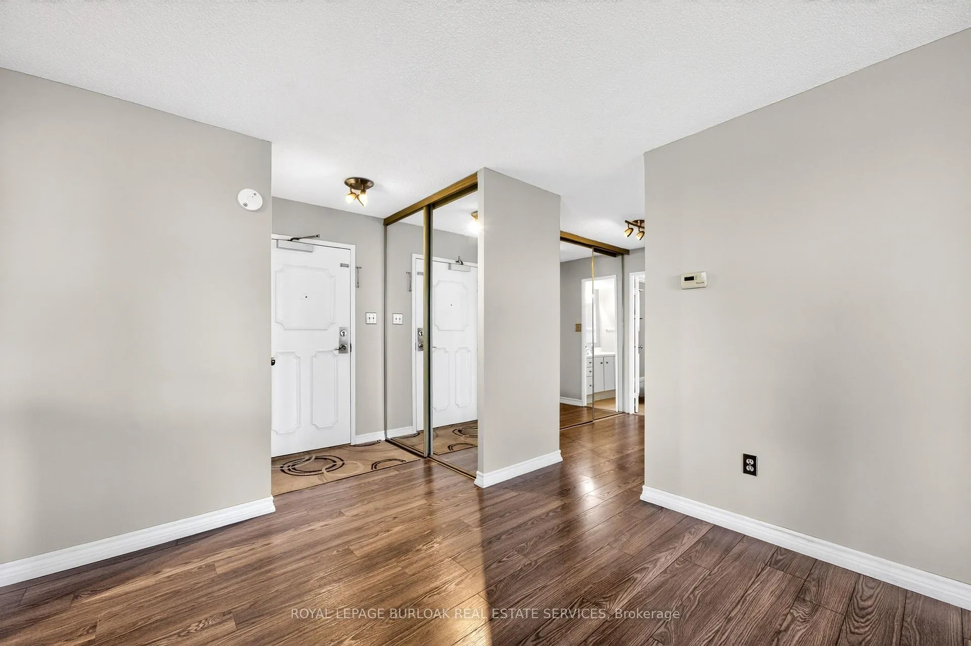 Photo 19 of Unit 802, 301 Frances Avenue, Hamilton, Lakeshore — HOMEH