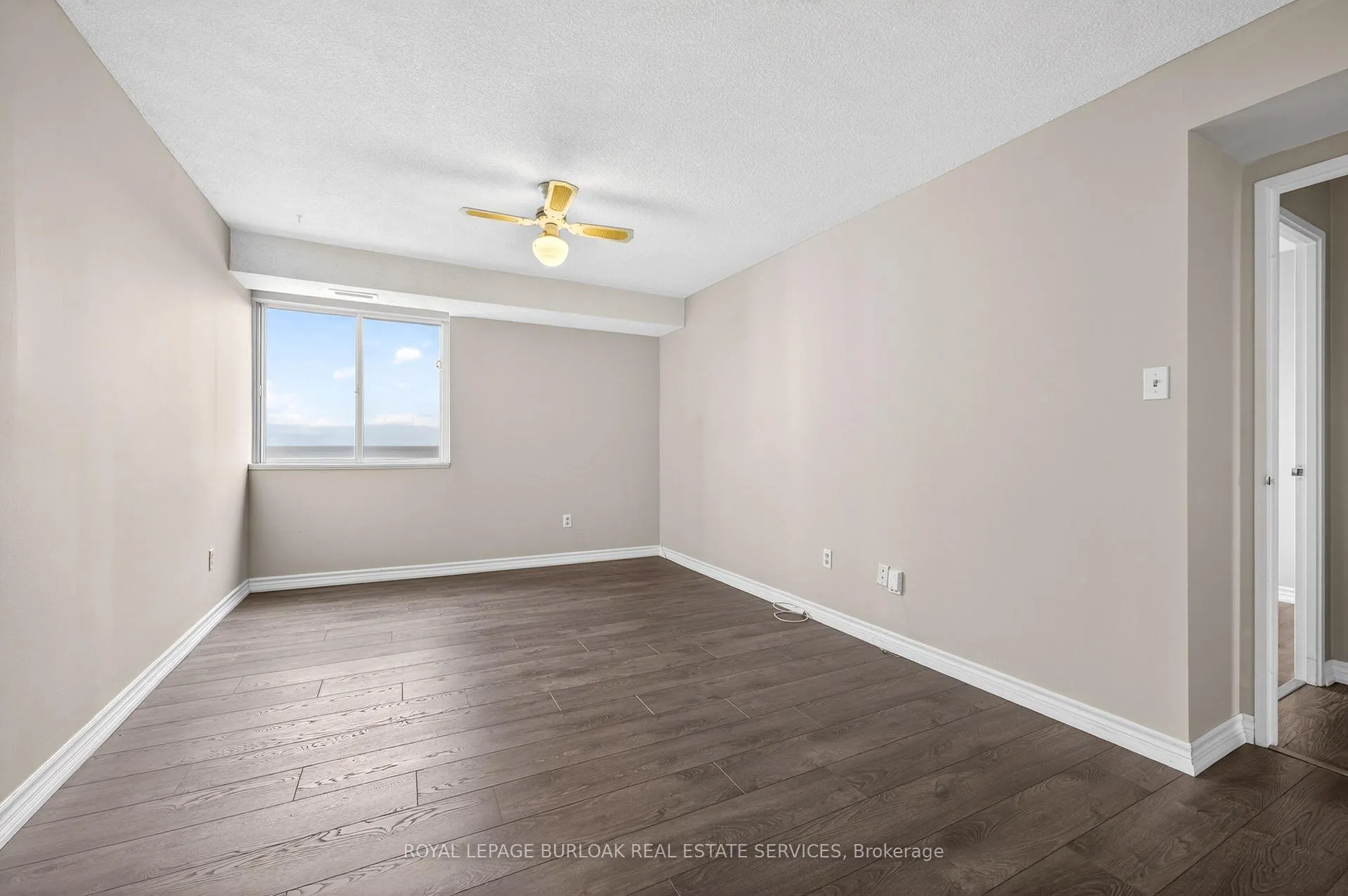 Photo 46 of Unit 802, 301 Frances Avenue, Hamilton, Lakeshore — HOMEH
