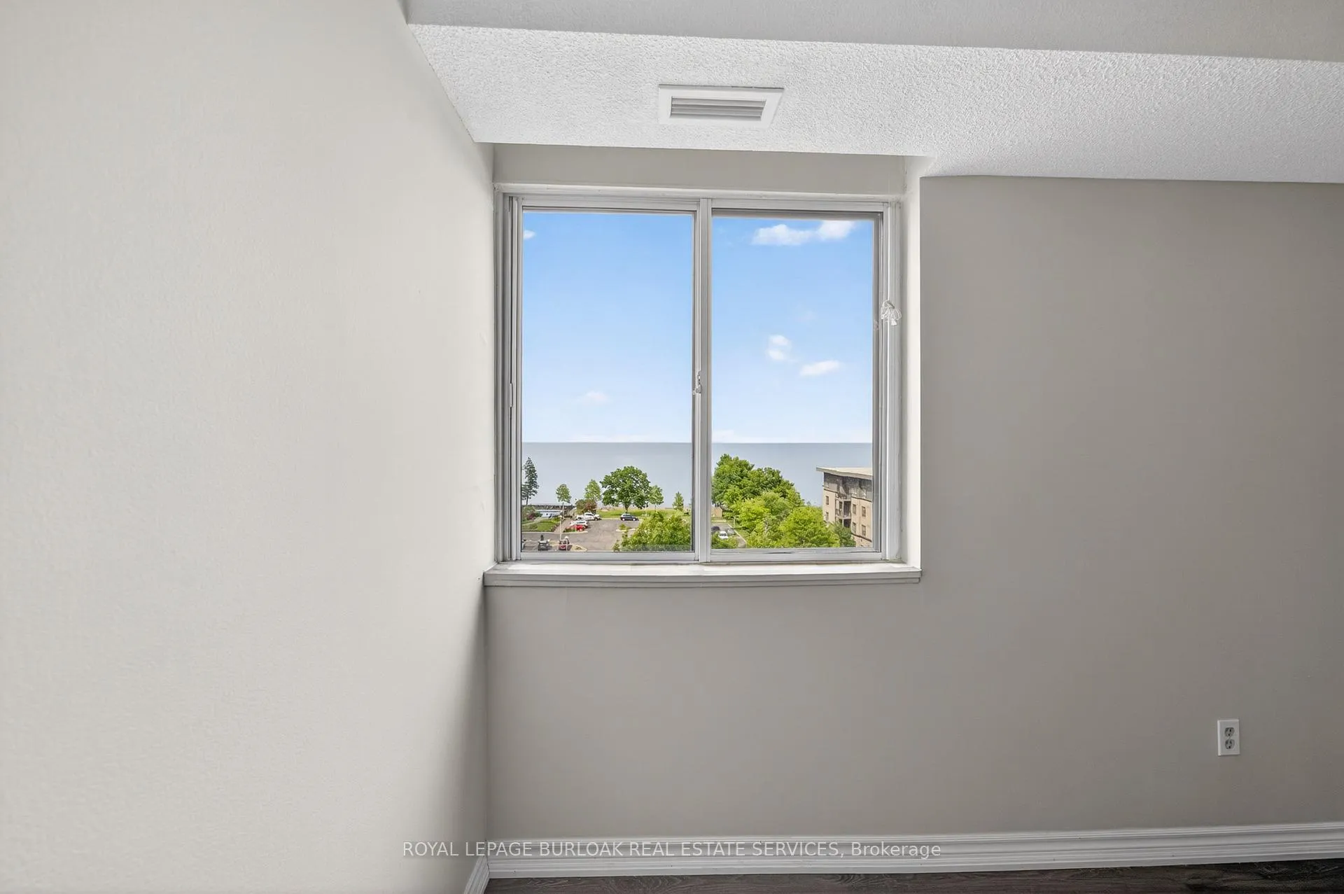 Photo 20 of Unit 802, 301 Frances Avenue, Hamilton, Lakeshore — HOMEH