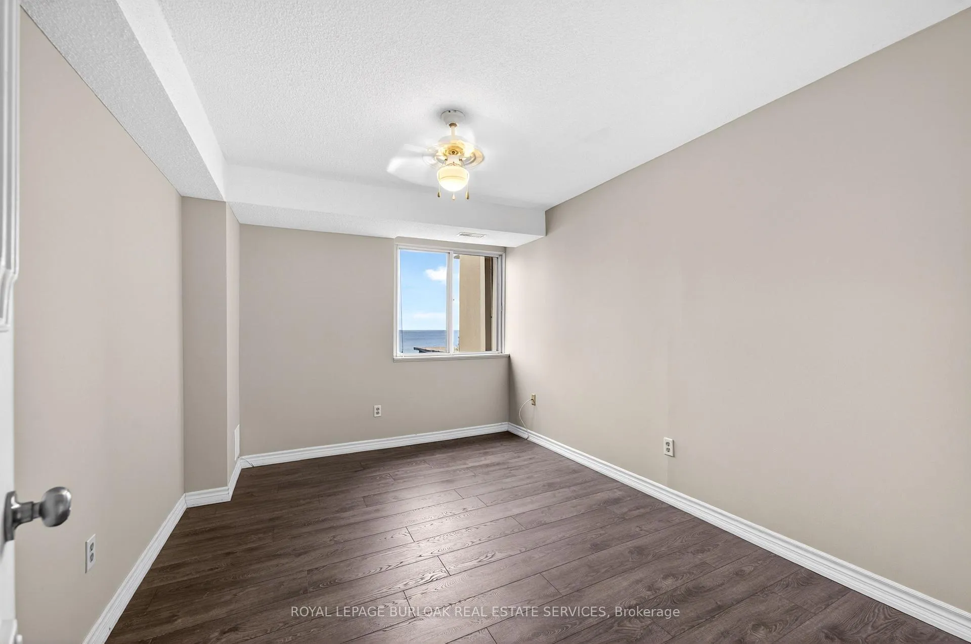 Photo 48 of Unit 802, 301 Frances Avenue, Hamilton, Lakeshore — HOMEH