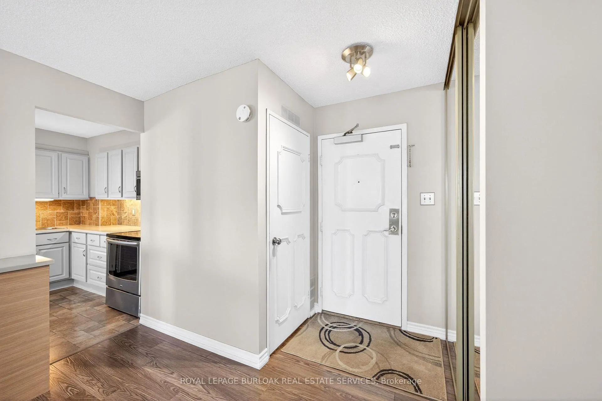 Photo 26 of Unit 802, 301 Frances Avenue, Hamilton, Lakeshore — HOMEH