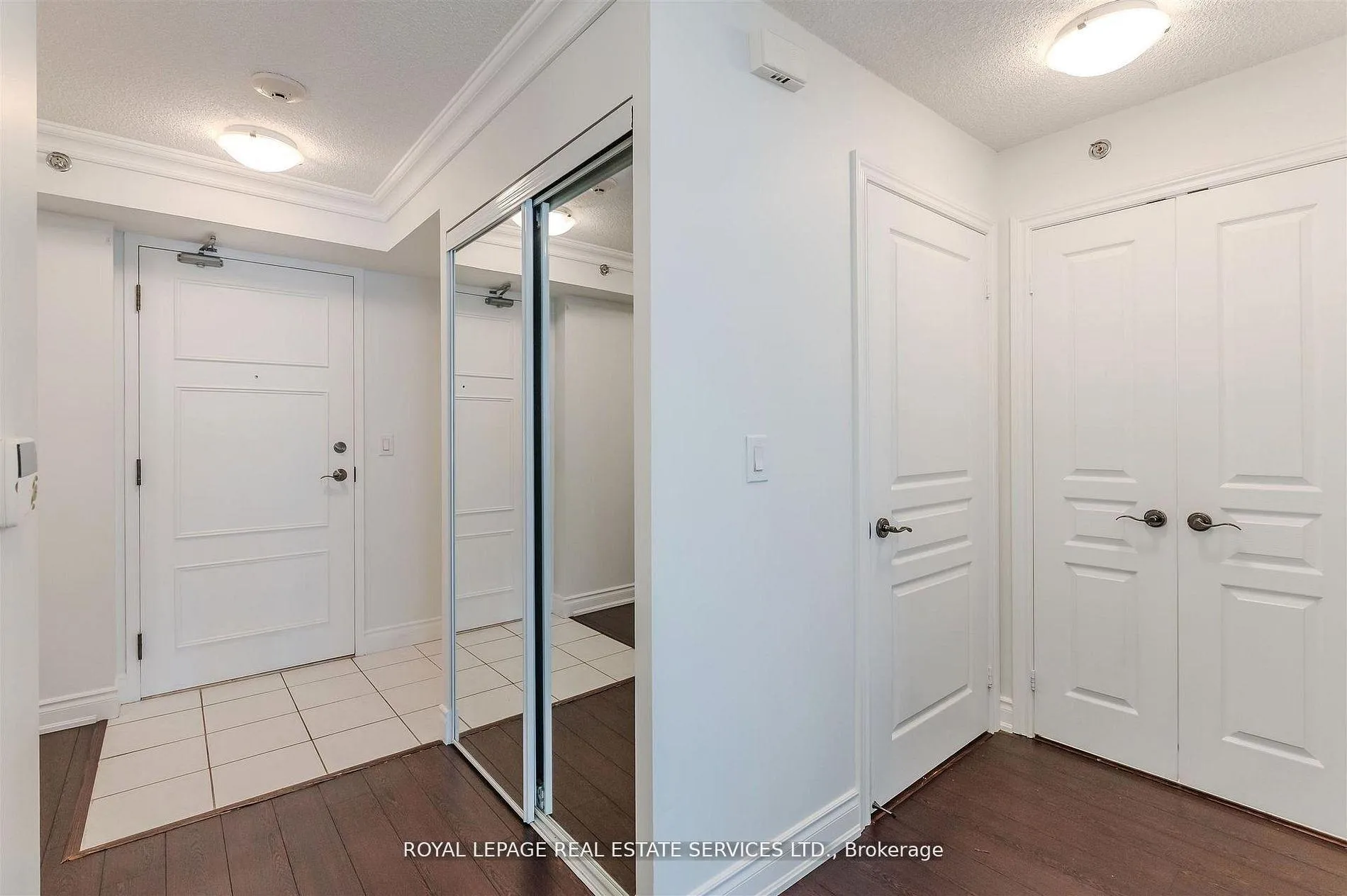 Photo 3 of Unit 1109, 3 Marine Parade Drive, Etobicoke, Mimico — HOMEH