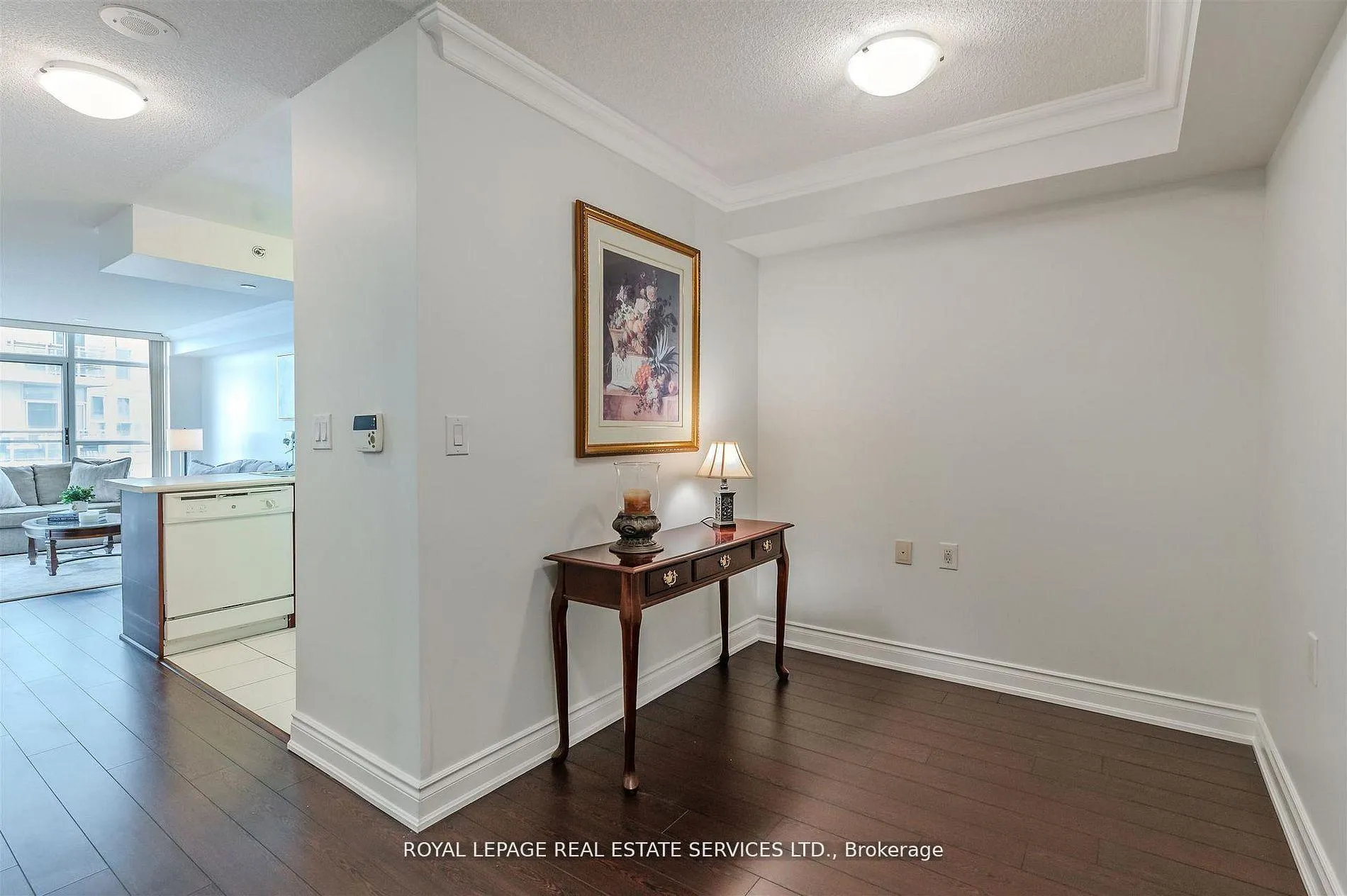 Photo 4 of Unit 1109, 3 Marine Parade Drive, Etobicoke, Mimico — HOMEH