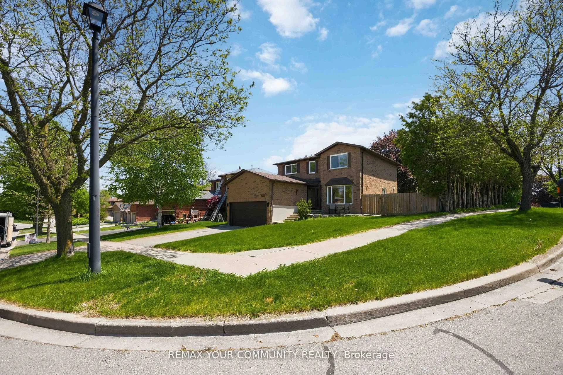 Photo 3 of 251 Osmond Crescent, Newmarket, Bristol-London — HOMEH