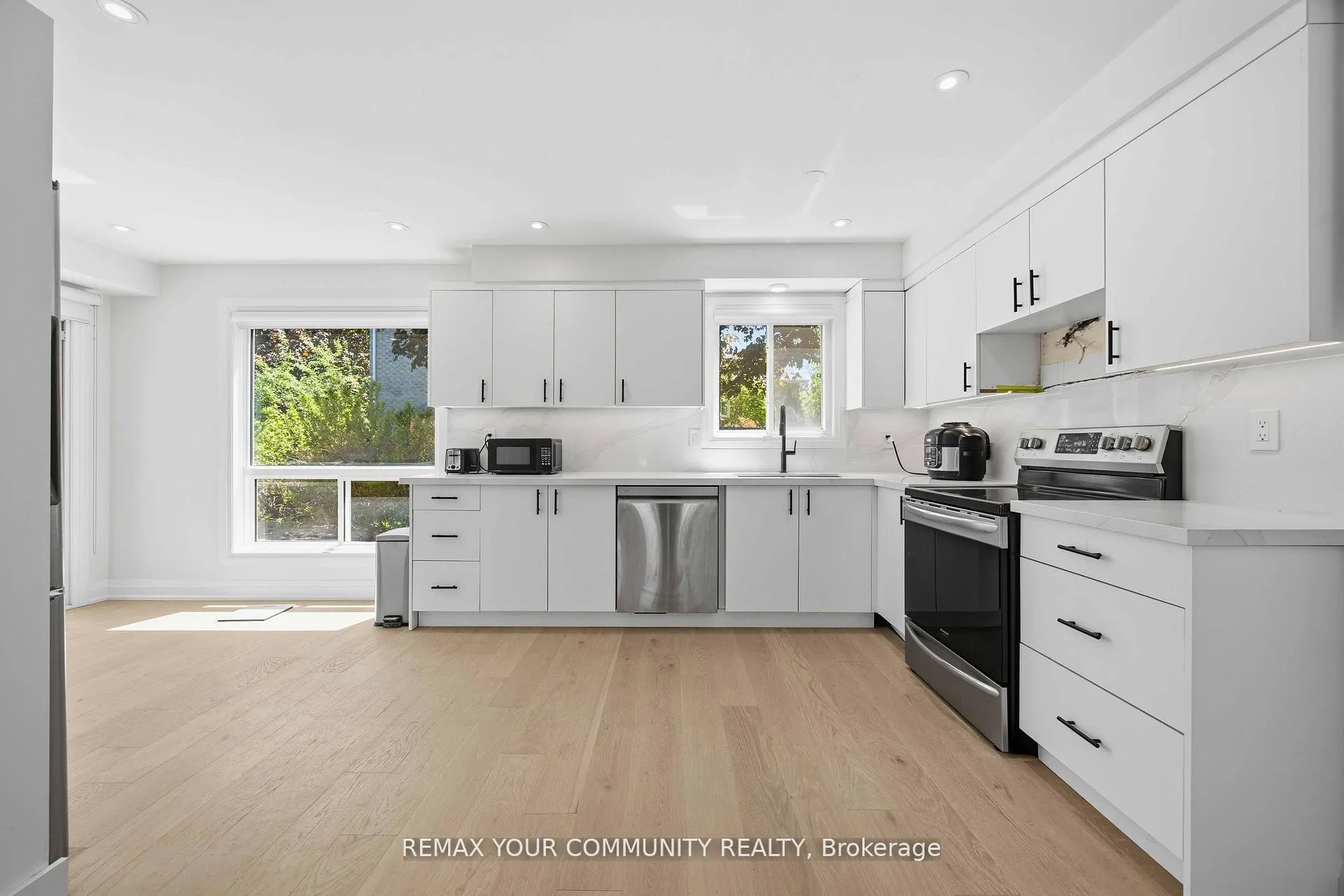 Photo 11 of 251 Osmond Crescent, Newmarket, Bristol-London — HOMEH