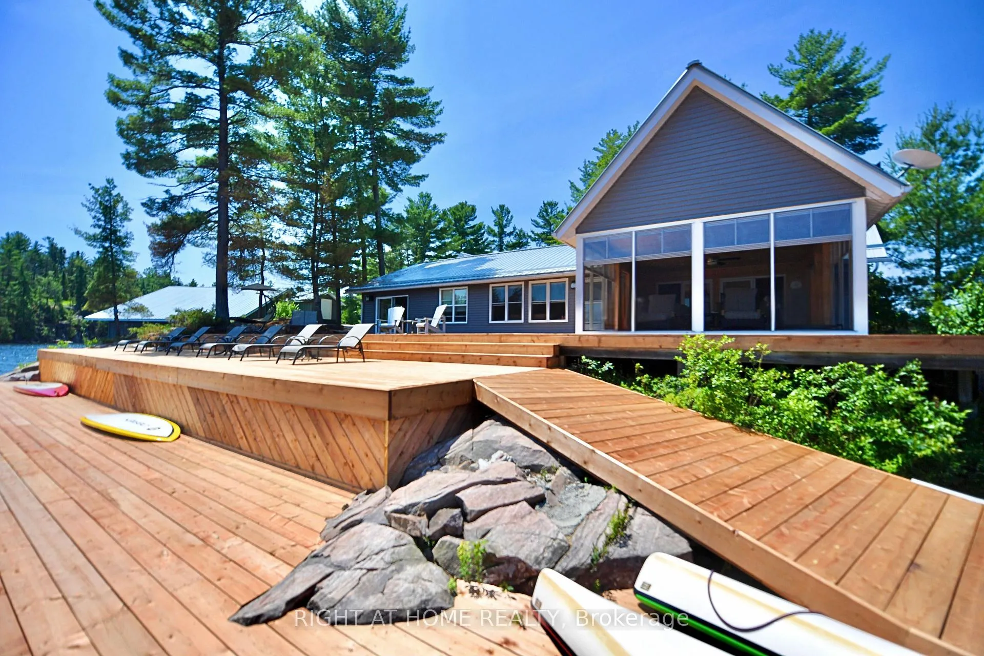 Front of PCL 15460 Island 166