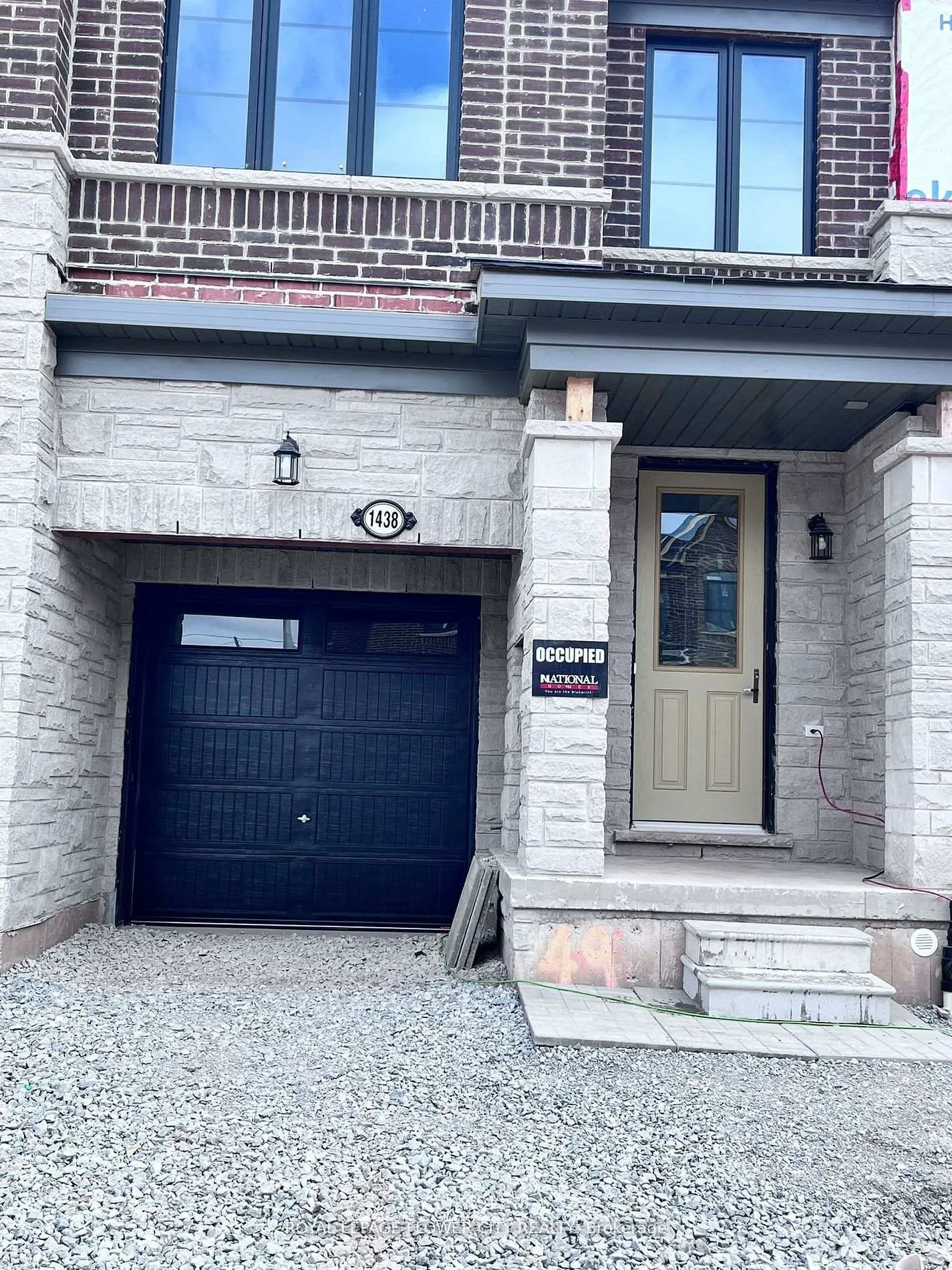 Photo 2 of 1438 Almonte Drive, Burlington, Tyandaga — HOMEH