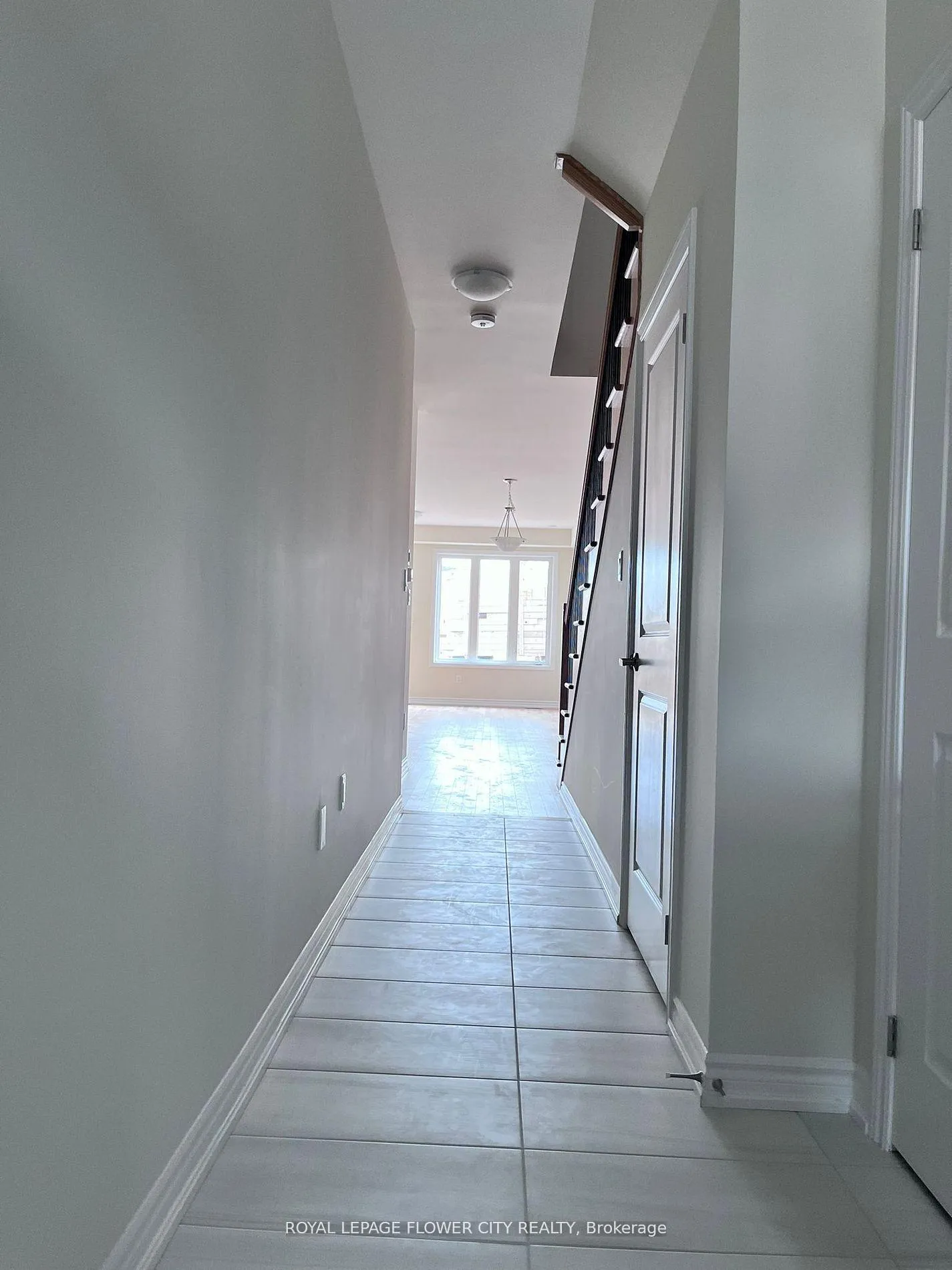 Photo 3 of 1438 Almonte Drive, Burlington, Tyandaga — HOMEH