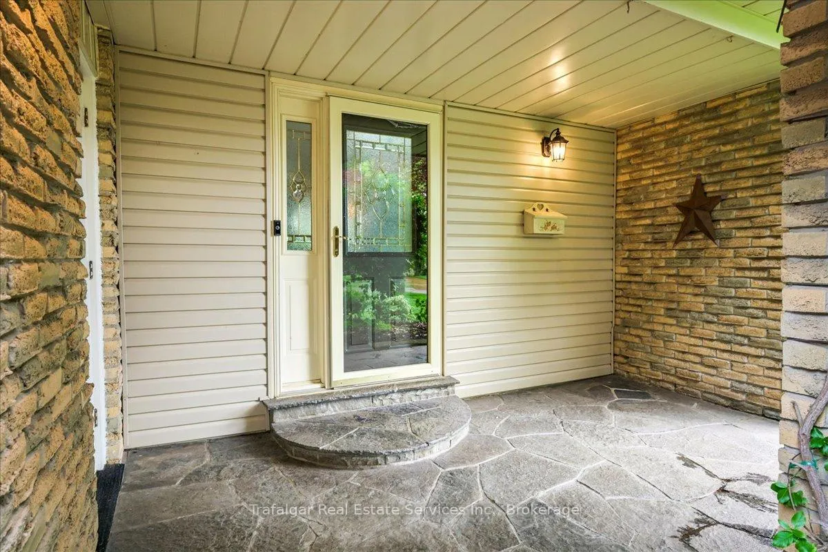 Photo 4 of 2643 Spruce Needle Drive, Mississauga, Erin Mills — HOMEH