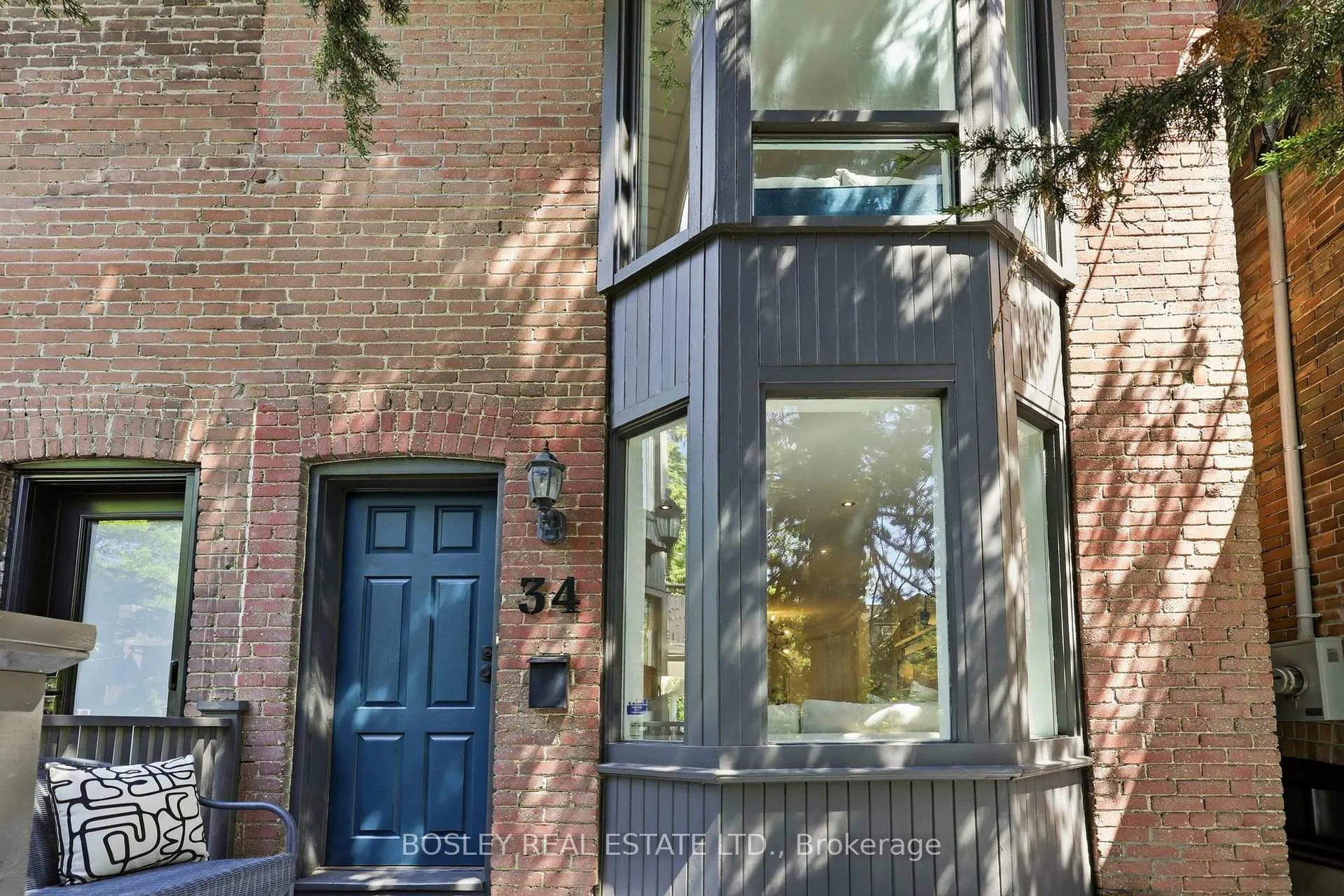 Photo 1 of 34 Tennis Crescent, Toronto, North Riverdale — HOMEH