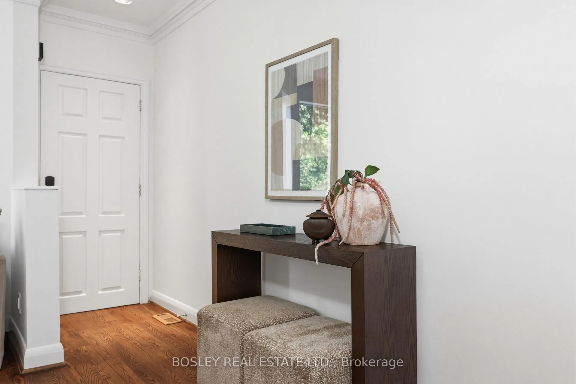 Photo 2 of 34 Tennis Crescent, Toronto, North Riverdale — HOMEH