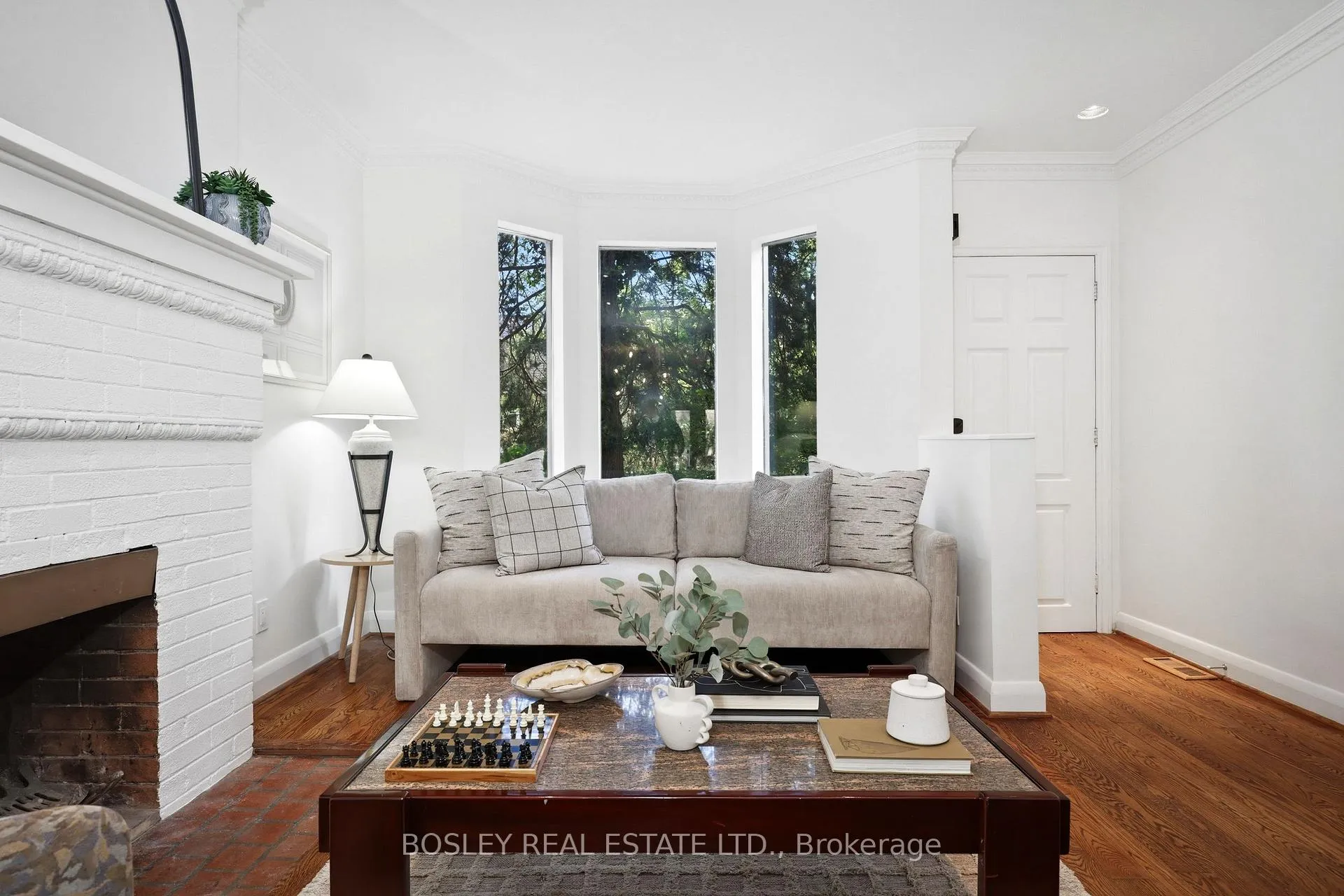 Photo 6 of 34 Tennis Crescent, Toronto, North Riverdale — HOMEH