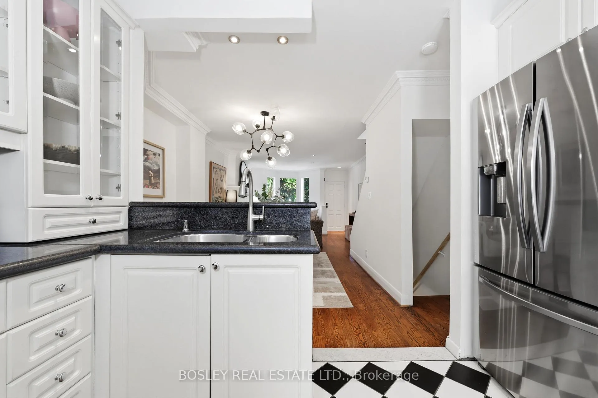 Photo 16 of 34 Tennis Crescent, Toronto, North Riverdale — HOMEH