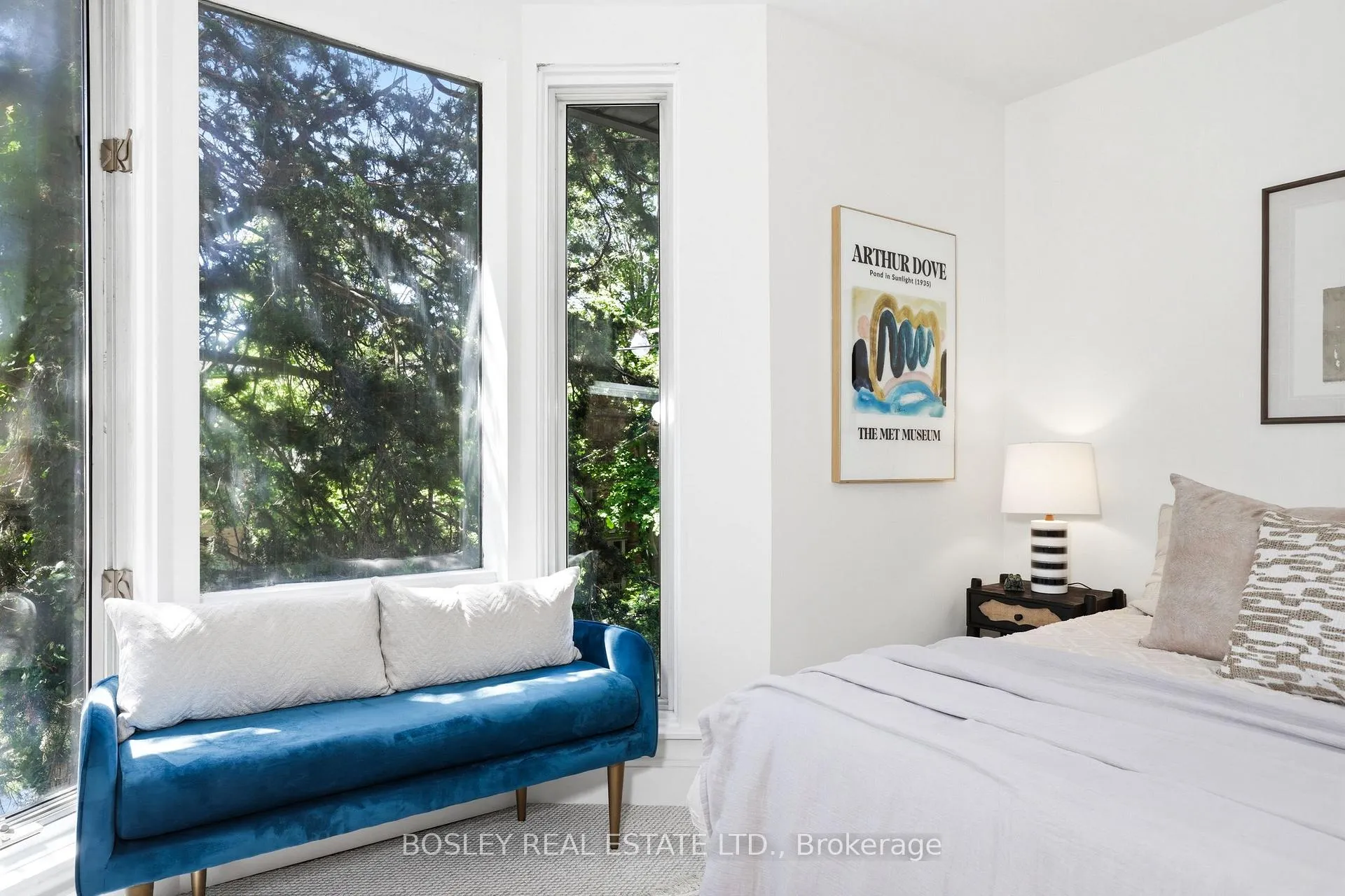 Photo 24 of 34 Tennis Crescent, Toronto, North Riverdale — HOMEH