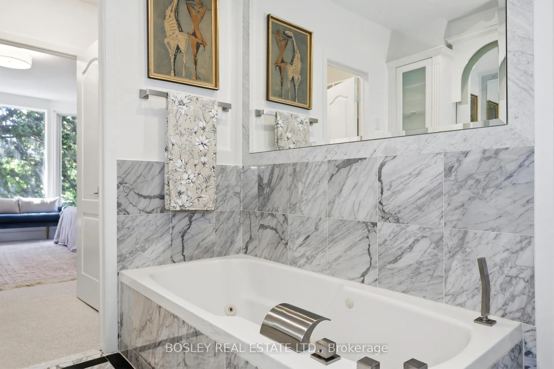 Photo 31 of 34 Tennis Crescent, Toronto, North Riverdale — HOMEH