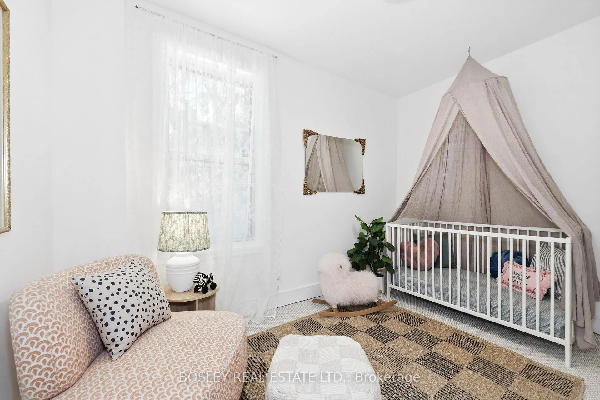 Photo 32 of 34 Tennis Crescent, Toronto, North Riverdale — HOMEH