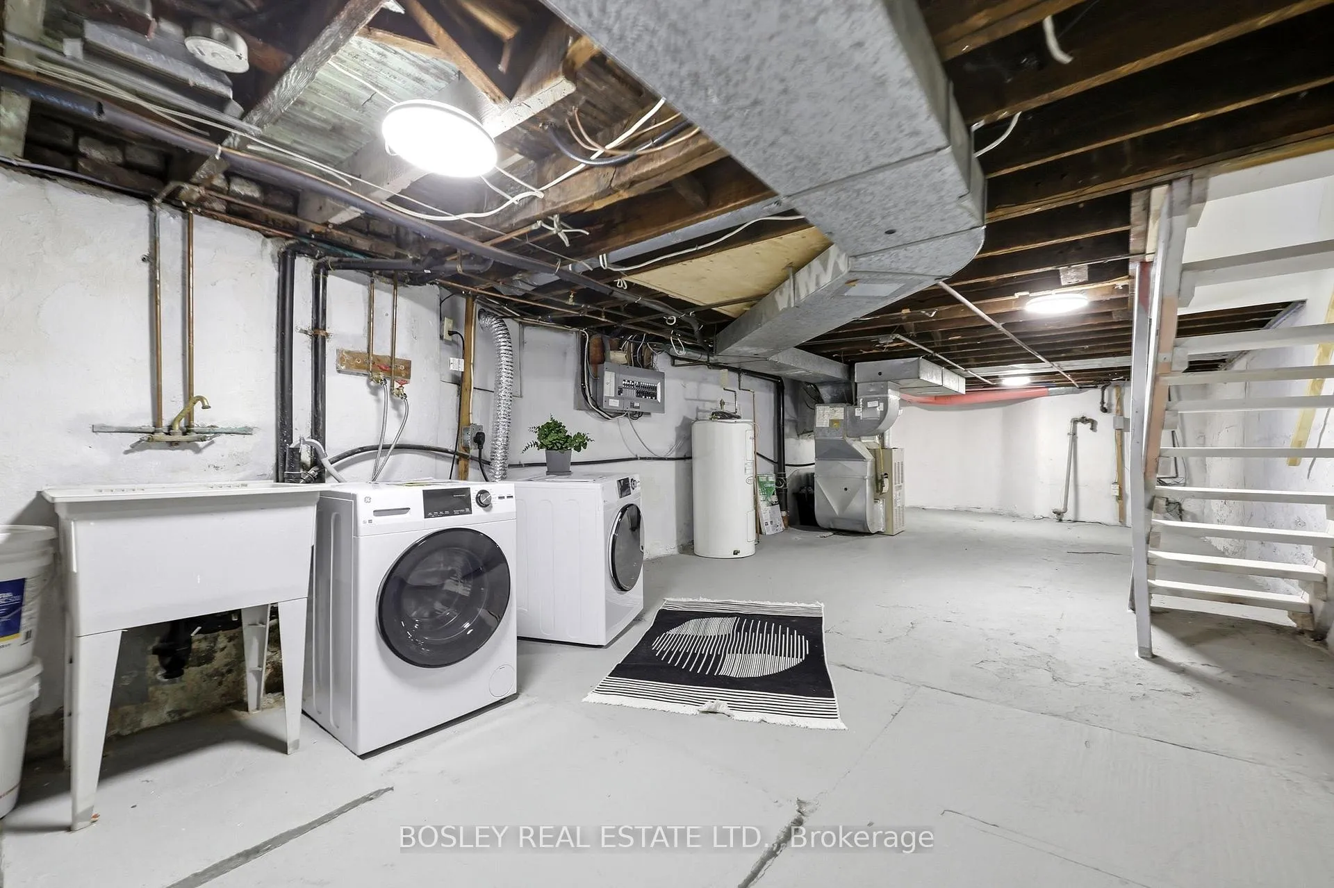 Photo 41 of 34 Tennis Crescent, Toronto, North Riverdale — HOMEH