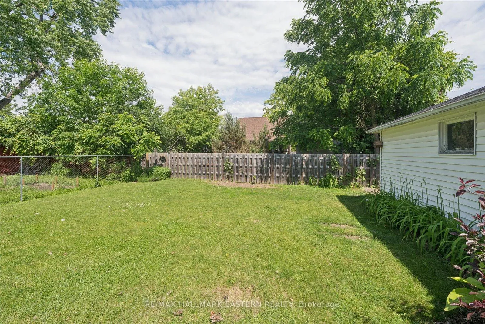 Photo 26 of 522 King George Street, Peterborough, Otonabee Ward 1 — HOMEH