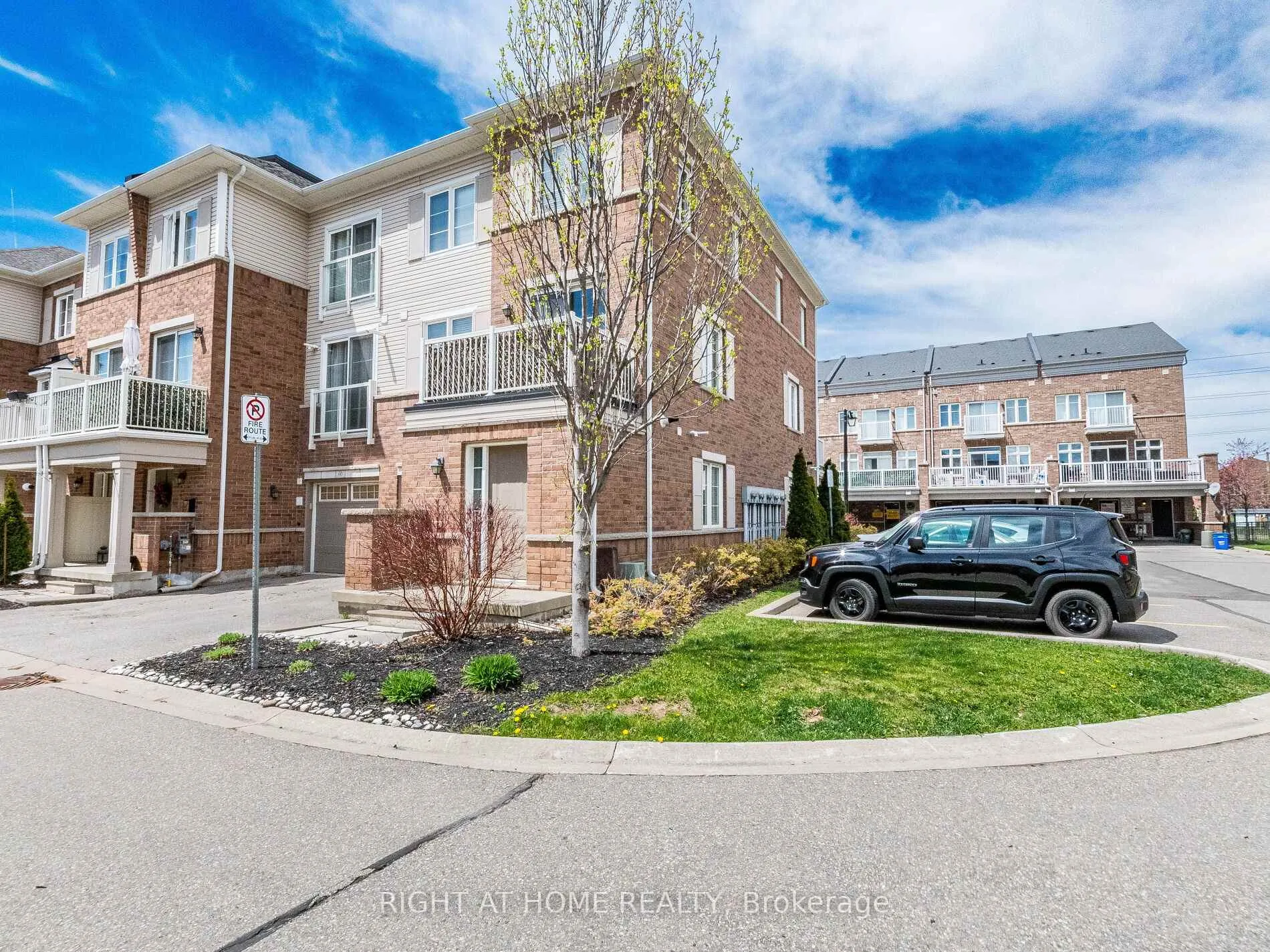 Photo 2 of Unit 61, 165 Hampshire Way, Milton, Dempsey — HOMEH