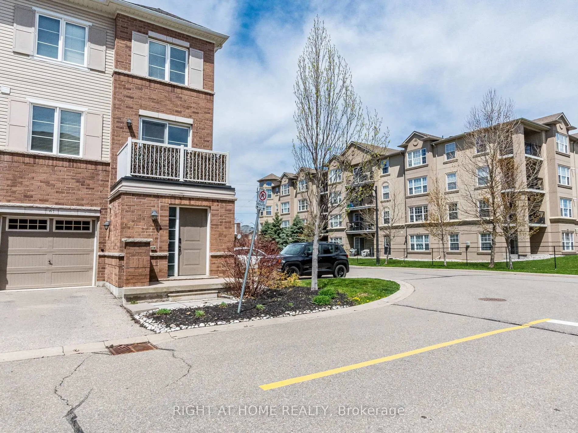 Photo 3 of Unit 61, 165 Hampshire Way, Milton, Dempsey — HOMEH