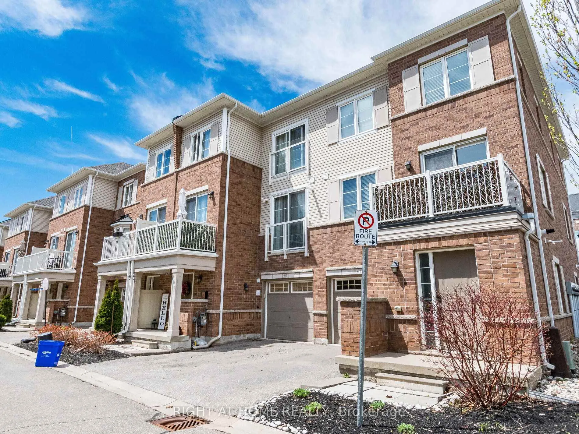 Photo 4 of Unit 61, 165 Hampshire Way, Milton, Dempsey — HOMEH