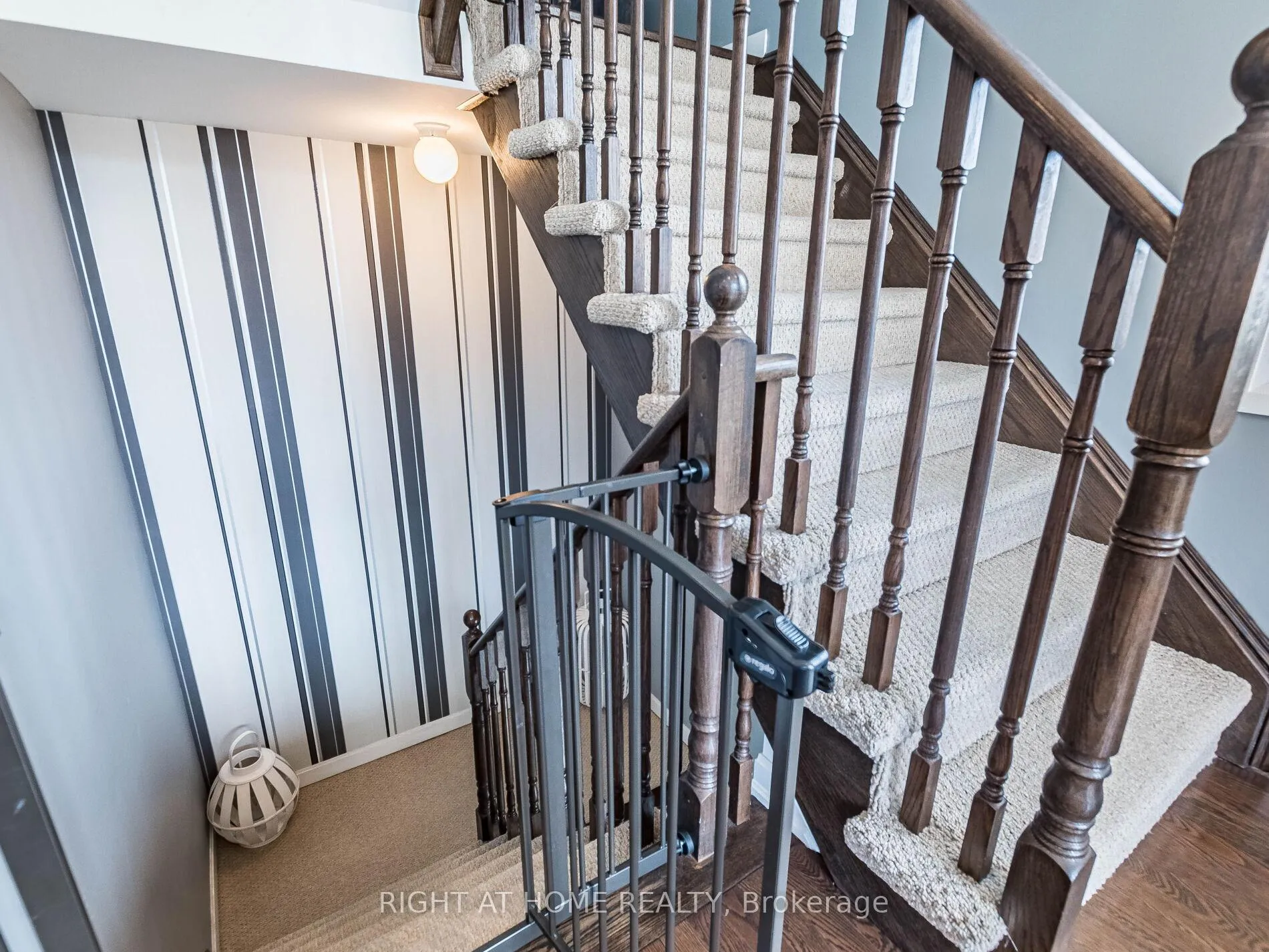Photo 9 of Unit 61, 165 Hampshire Way, Milton, Dempsey — HOMEH