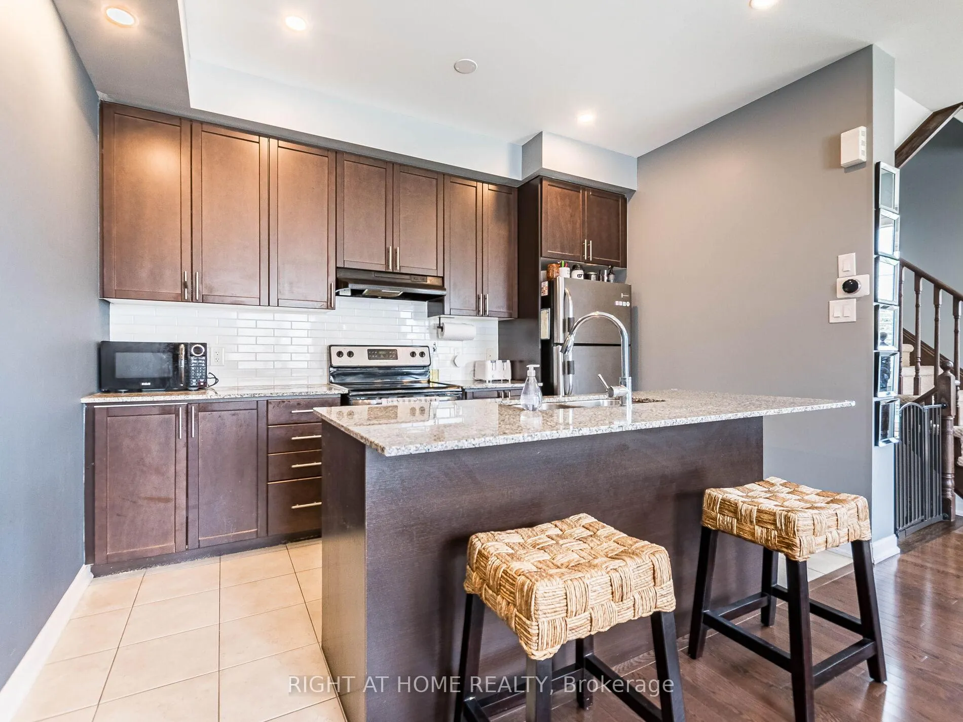 Photo 19 of Unit 61, 165 Hampshire Way, Milton, Dempsey — HOMEH