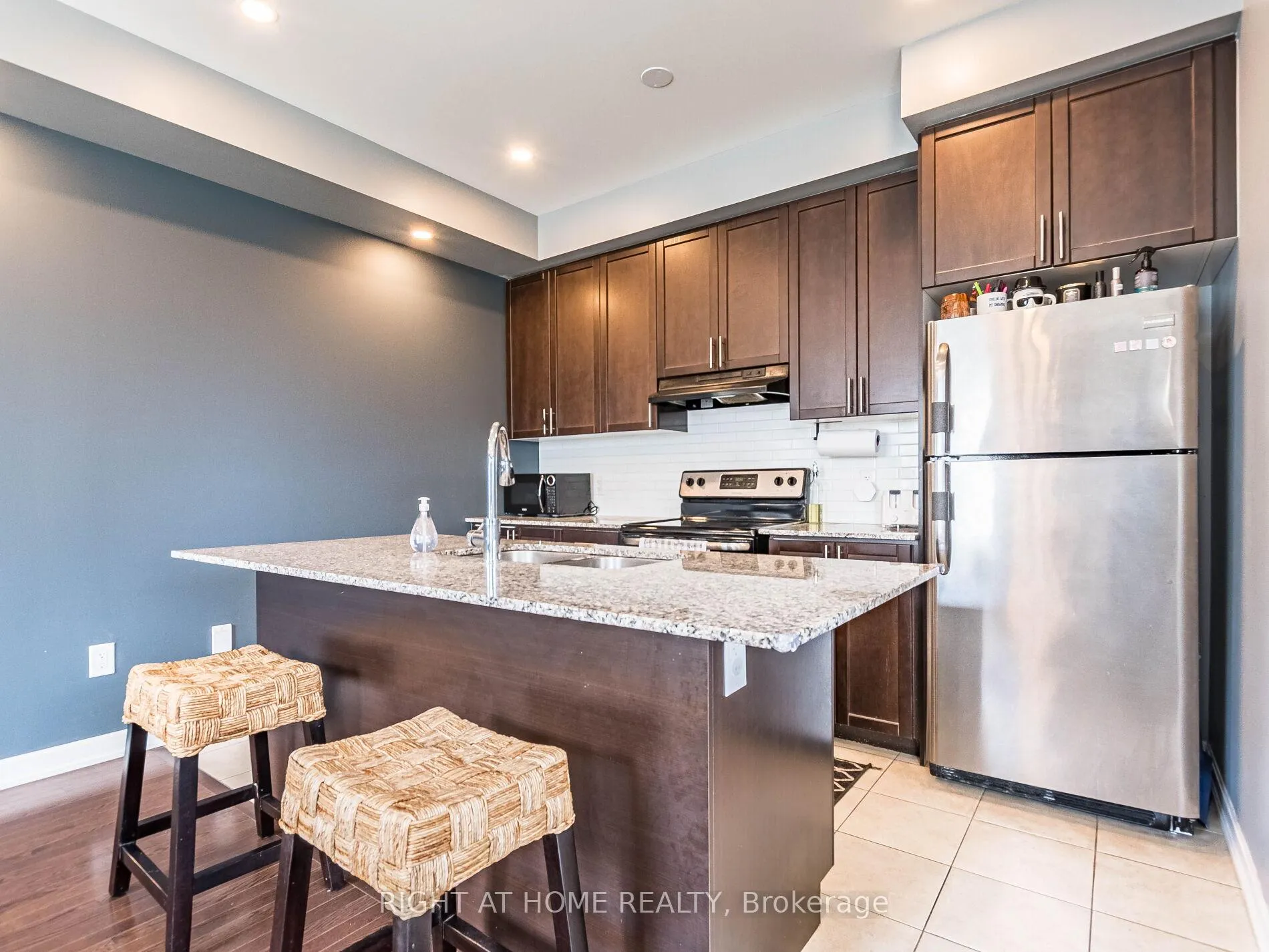 Photo 20 of Unit 61, 165 Hampshire Way, Milton, Dempsey — HOMEH