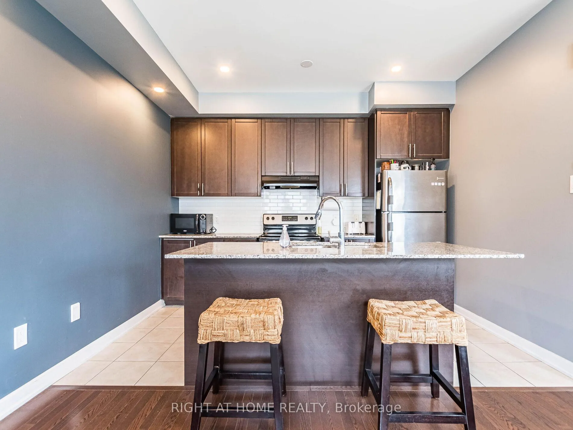 Photo 21 of Unit 61, 165 Hampshire Way, Milton, Dempsey — HOMEH