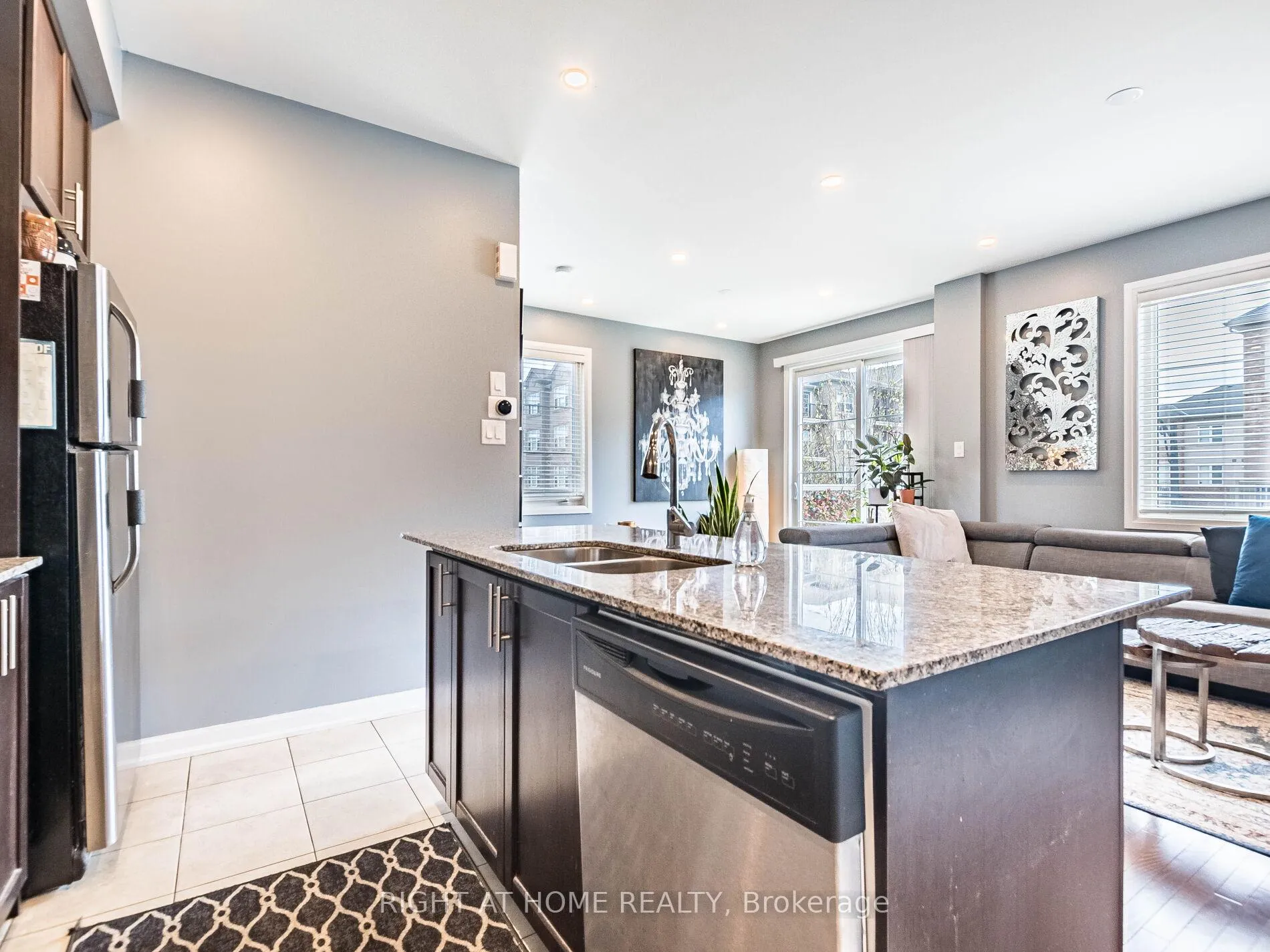 Photo 24 of Unit 61, 165 Hampshire Way, Milton, Dempsey — HOMEH