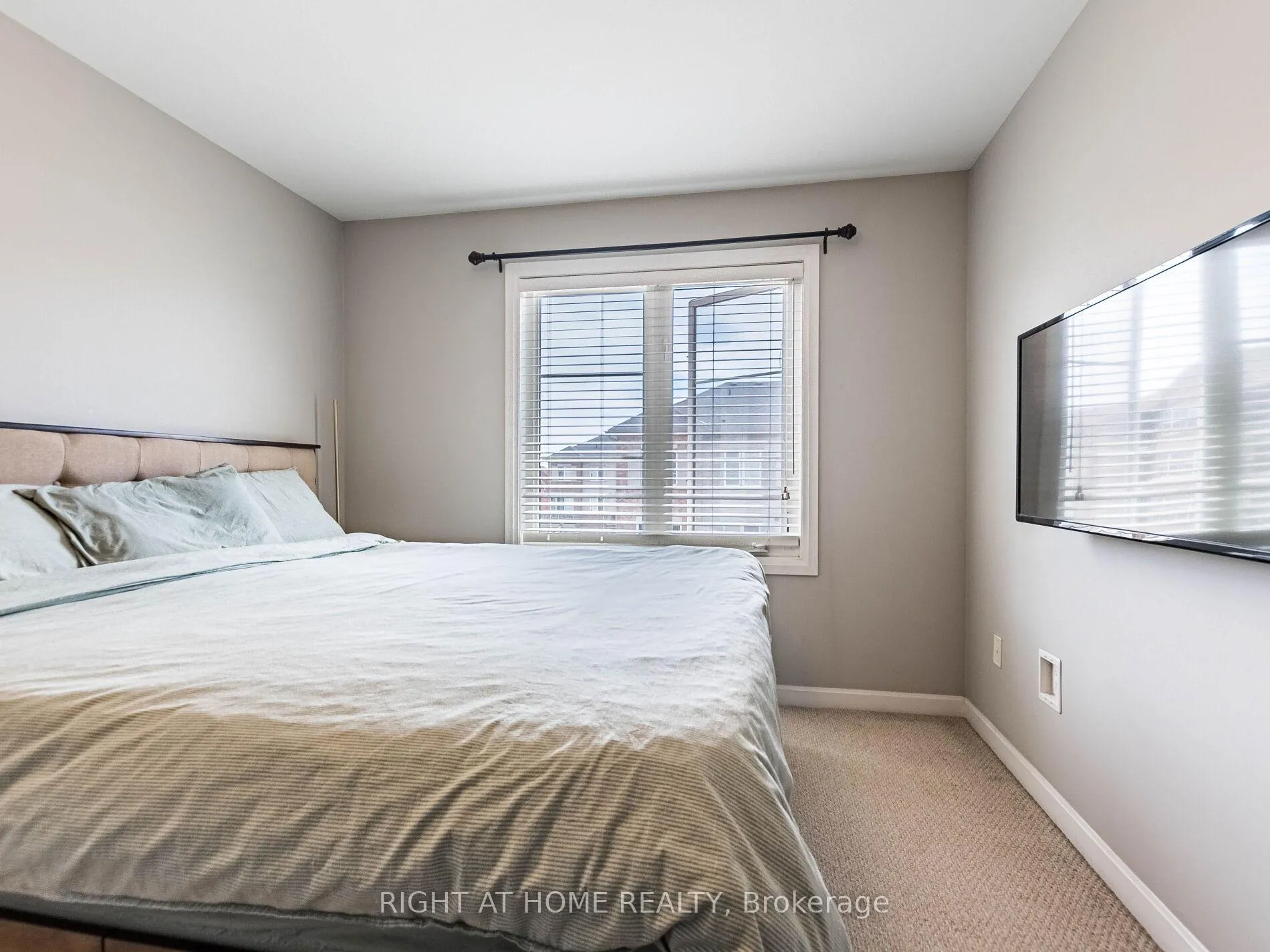 Photo 31 of Unit 61, 165 Hampshire Way, Milton, Dempsey — HOMEH