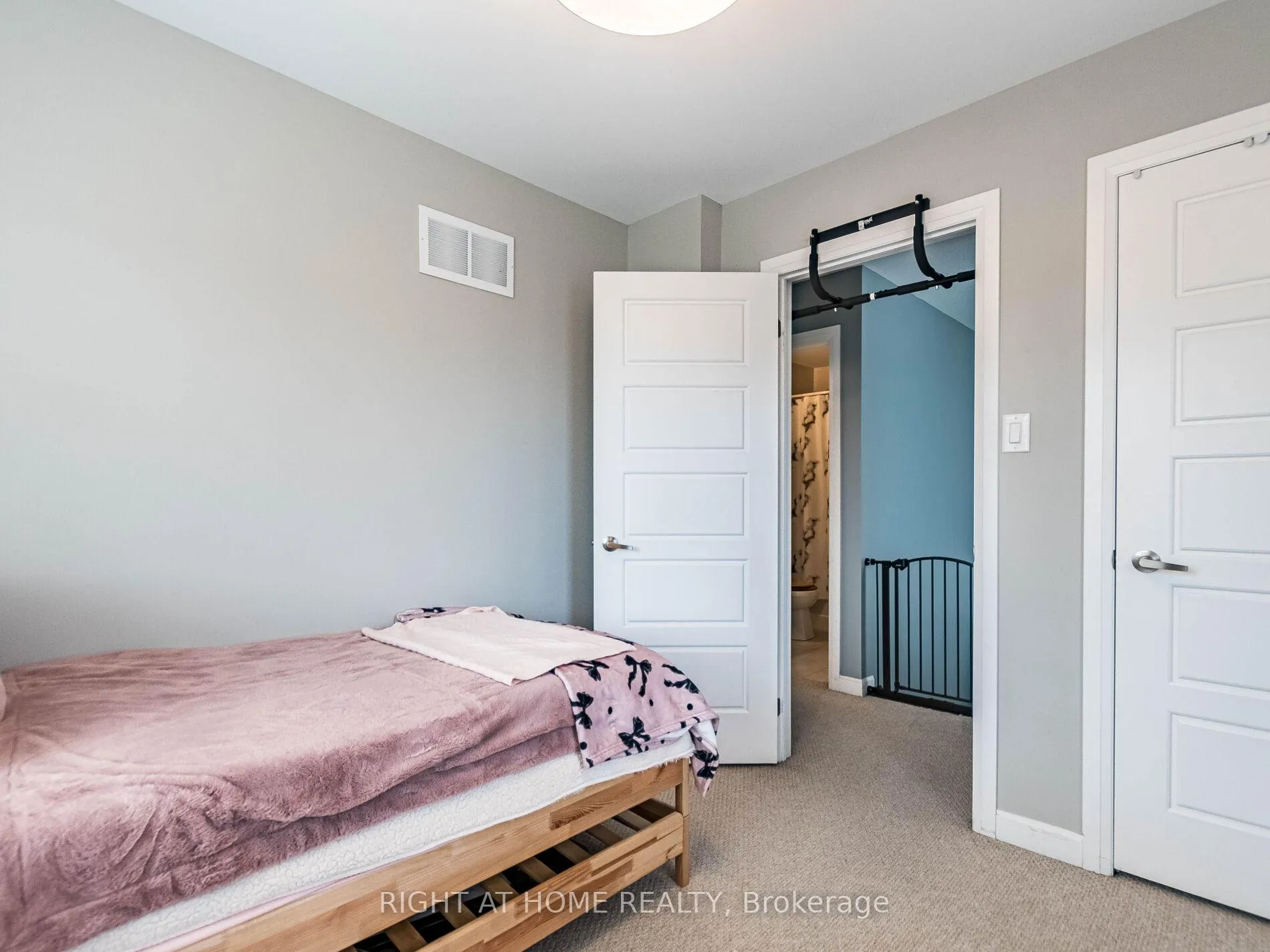 Photo 34 of Unit 61, 165 Hampshire Way, Milton, Dempsey — HOMEH