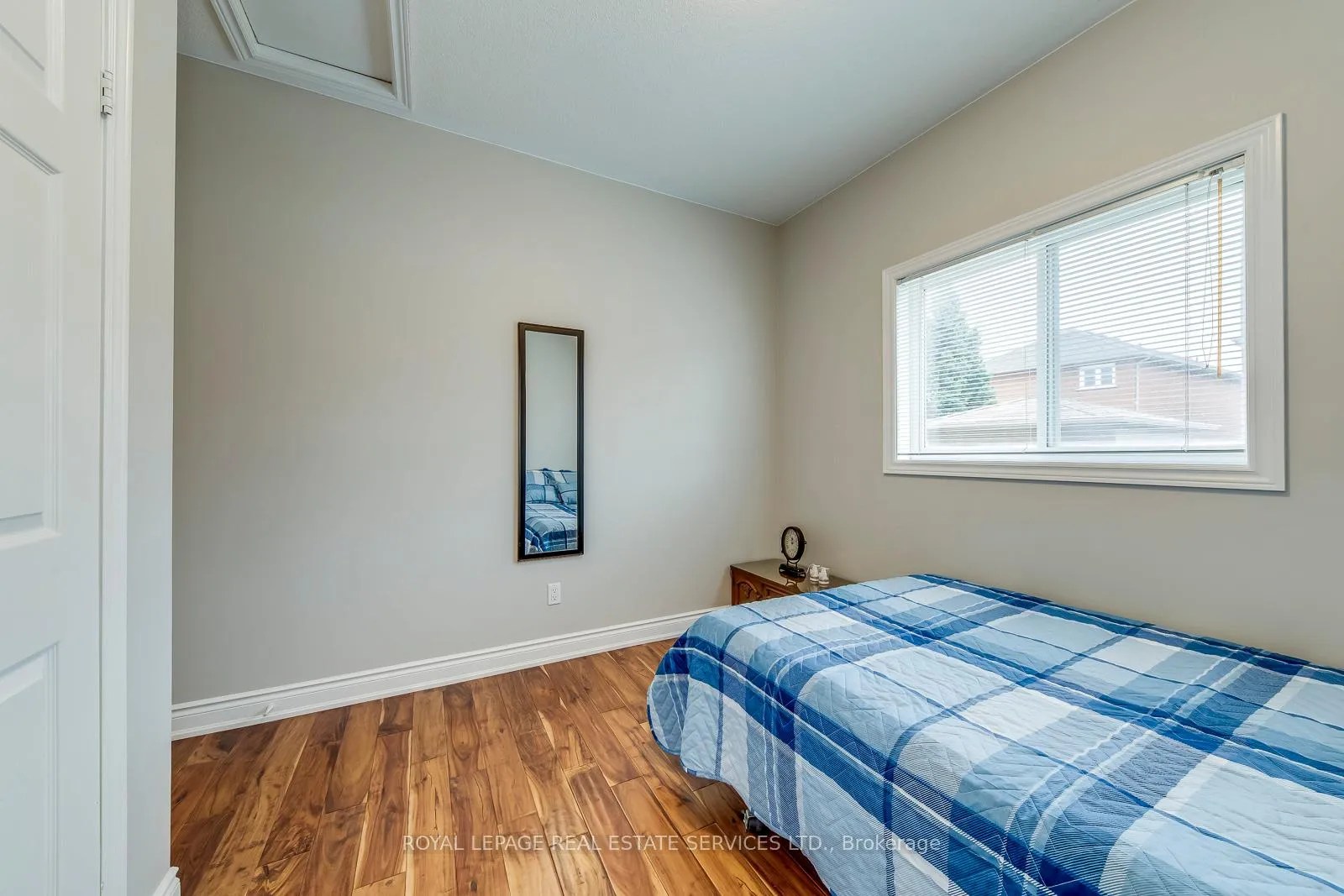Photo 25 of 236 Sylwood Crescent, Vaughan, Maple — HOMEH