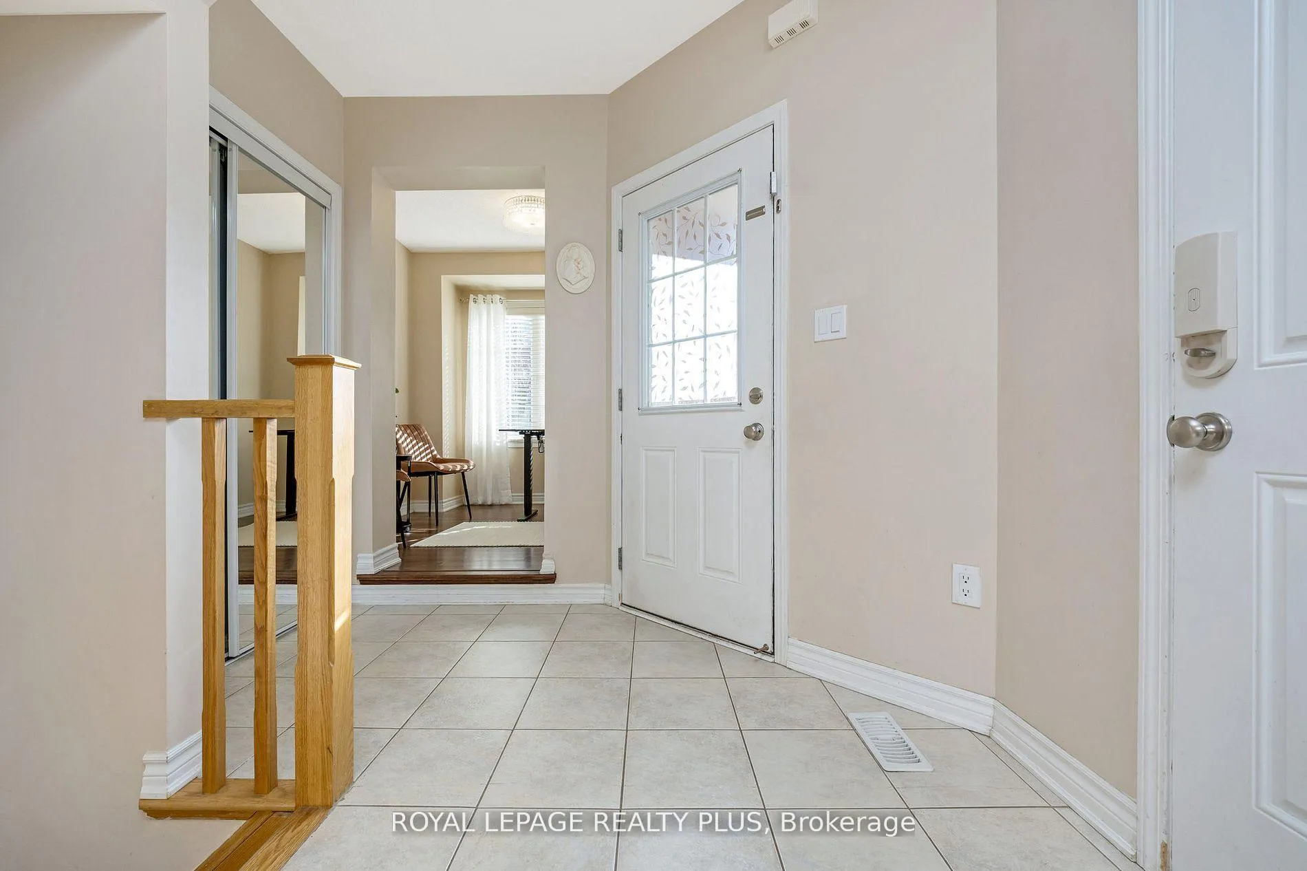 Photo 3 of 1542 Gainer Crescent, Milton, Clarke — HOMEH