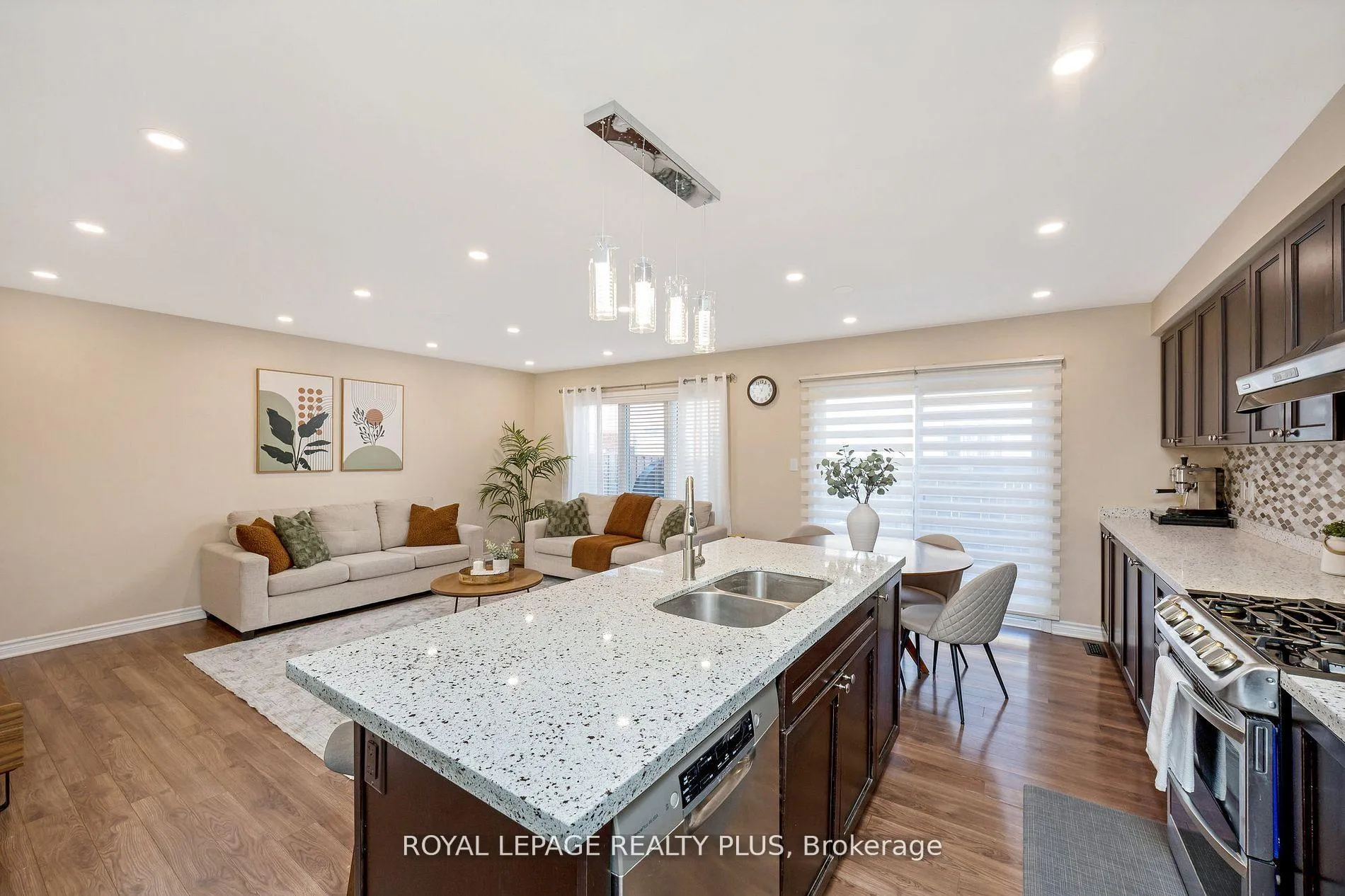 Photo 13 of 1542 Gainer Crescent, Milton, Clarke — HOMEH