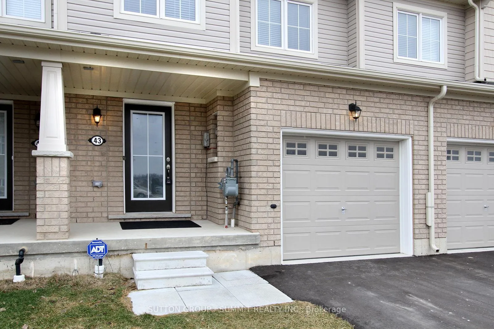 Photo 2 of 43 Longboat Run W, Brantford, Shellard Lane — HOMEH