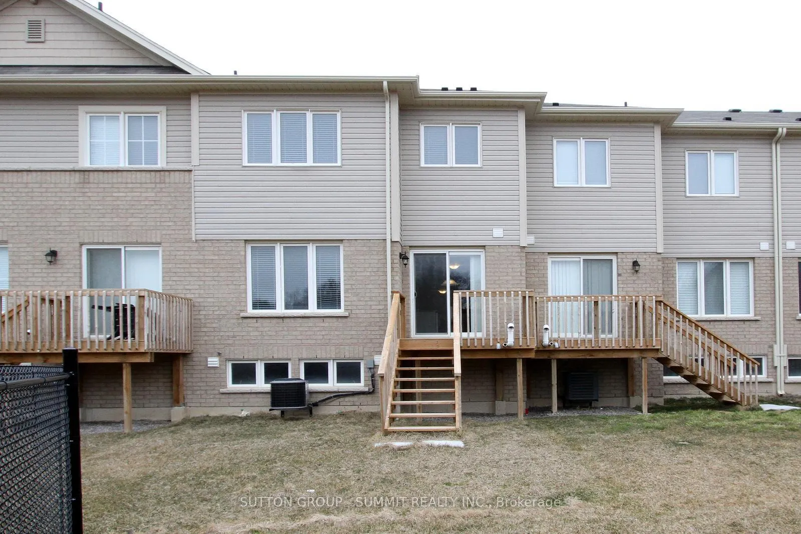 Photo 26 of 43 Longboat Run W, Brantford, Shellard Lane — HOMEH